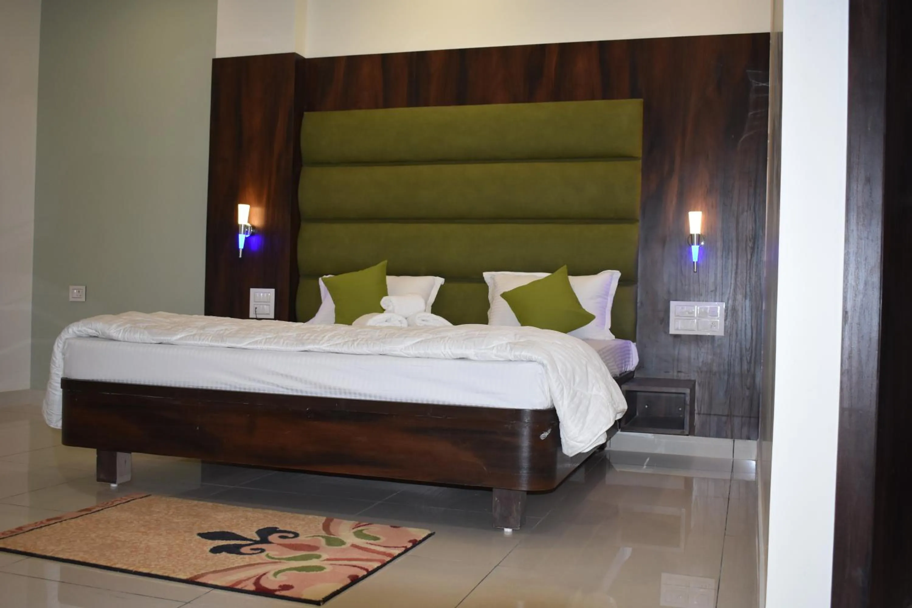 Bed in Hotel Shyam Palace