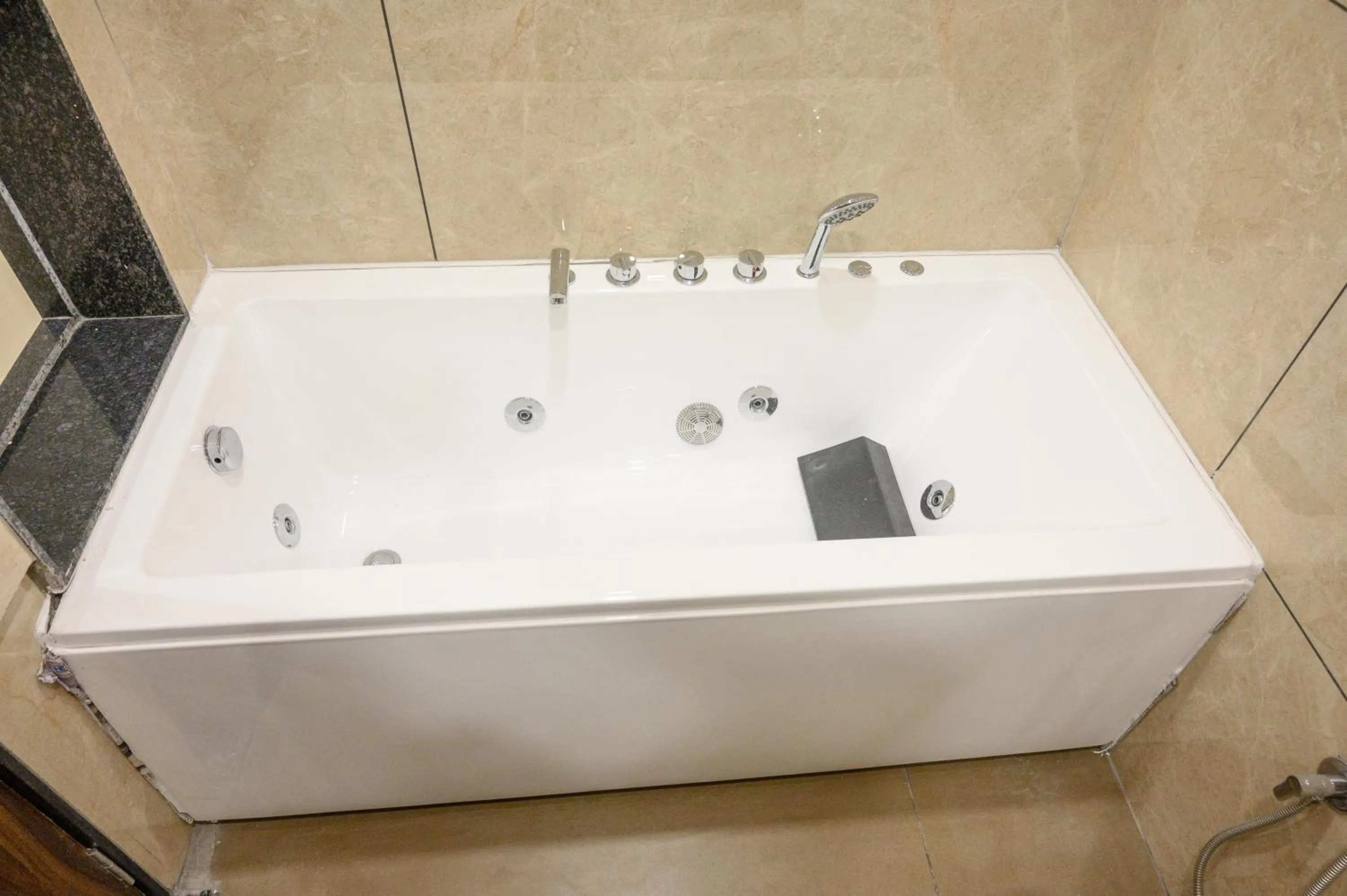 Bathroom in Hotel Shyam Palace