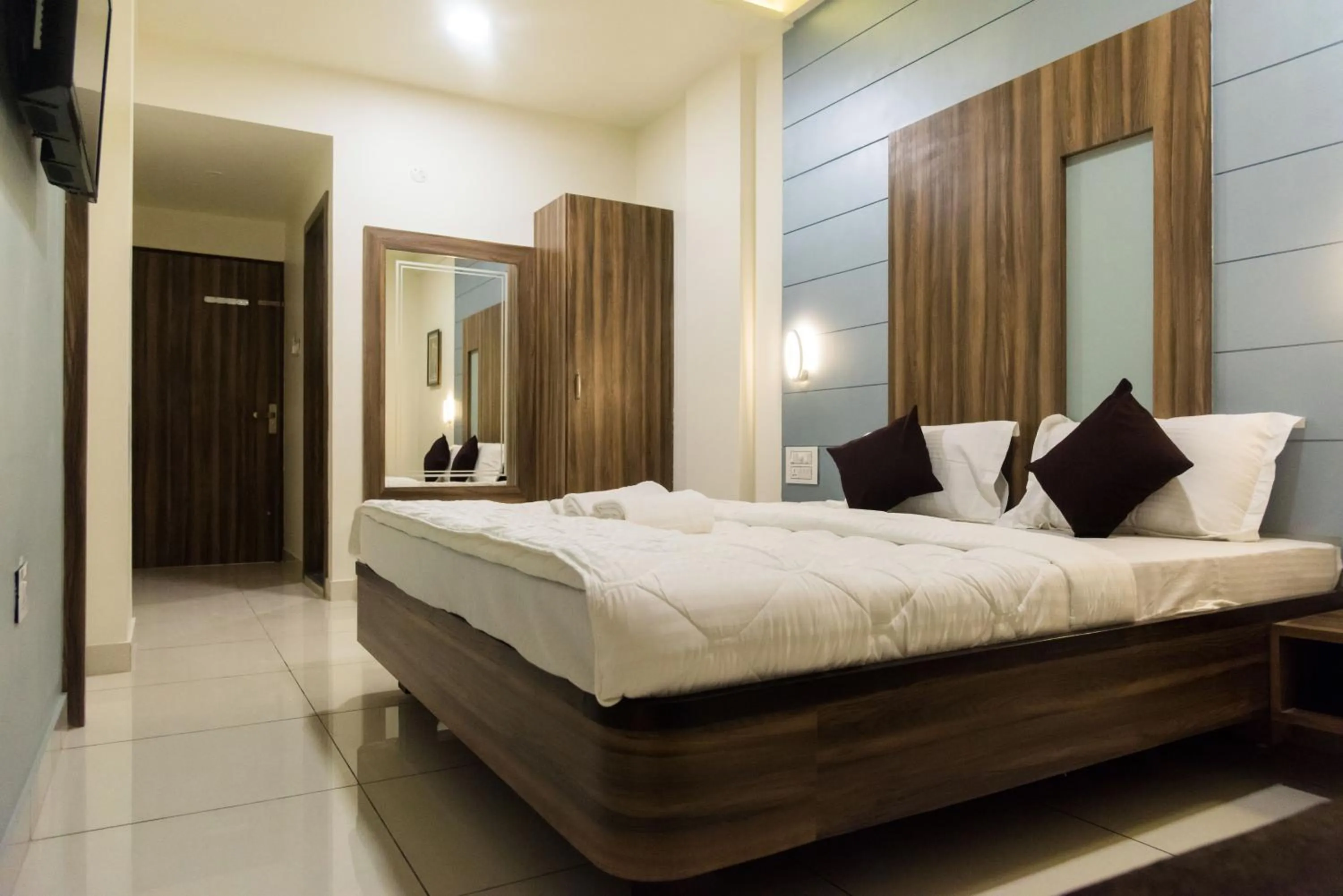 BBQ facilities, Bed in Hotel Shyam Palace