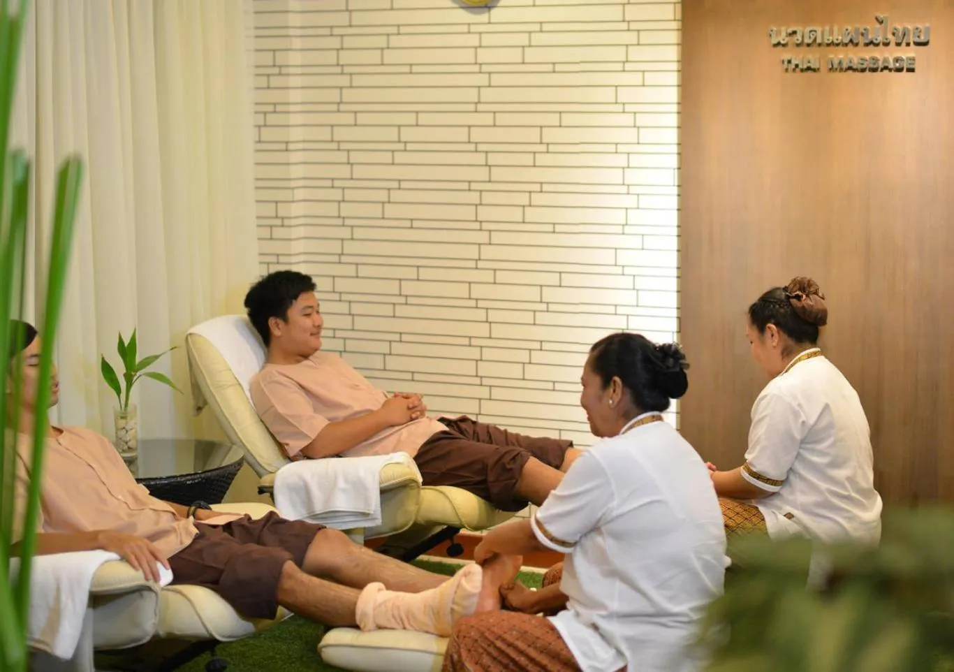 Massage in New Travel Lodge Hotel