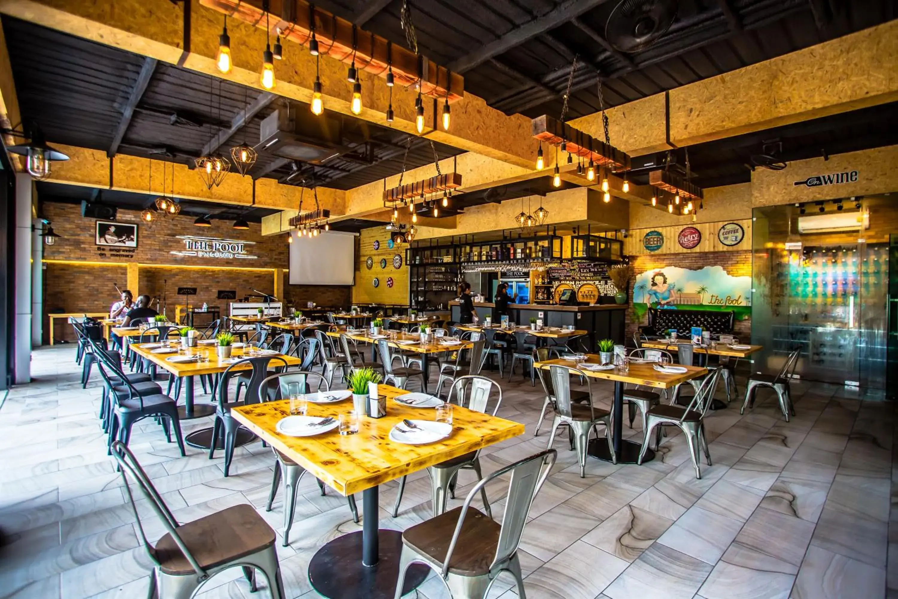 Restaurant/places to eat in New Travel Lodge Hotel Restaurant/places to eat in New Travel Lodge Hotel