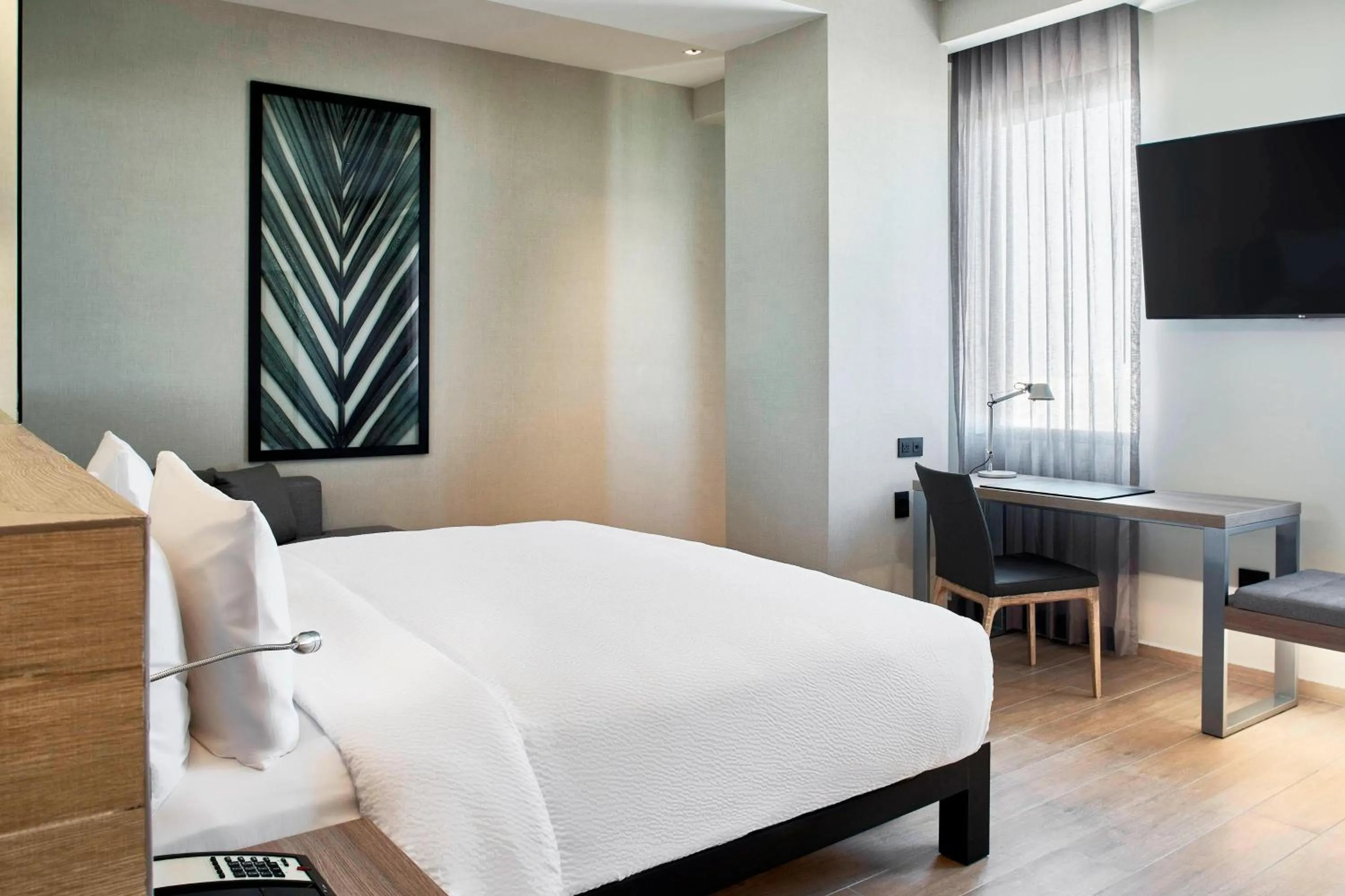 Photo of the whole room, Bed in AC Hotel by Marriott Veracruz