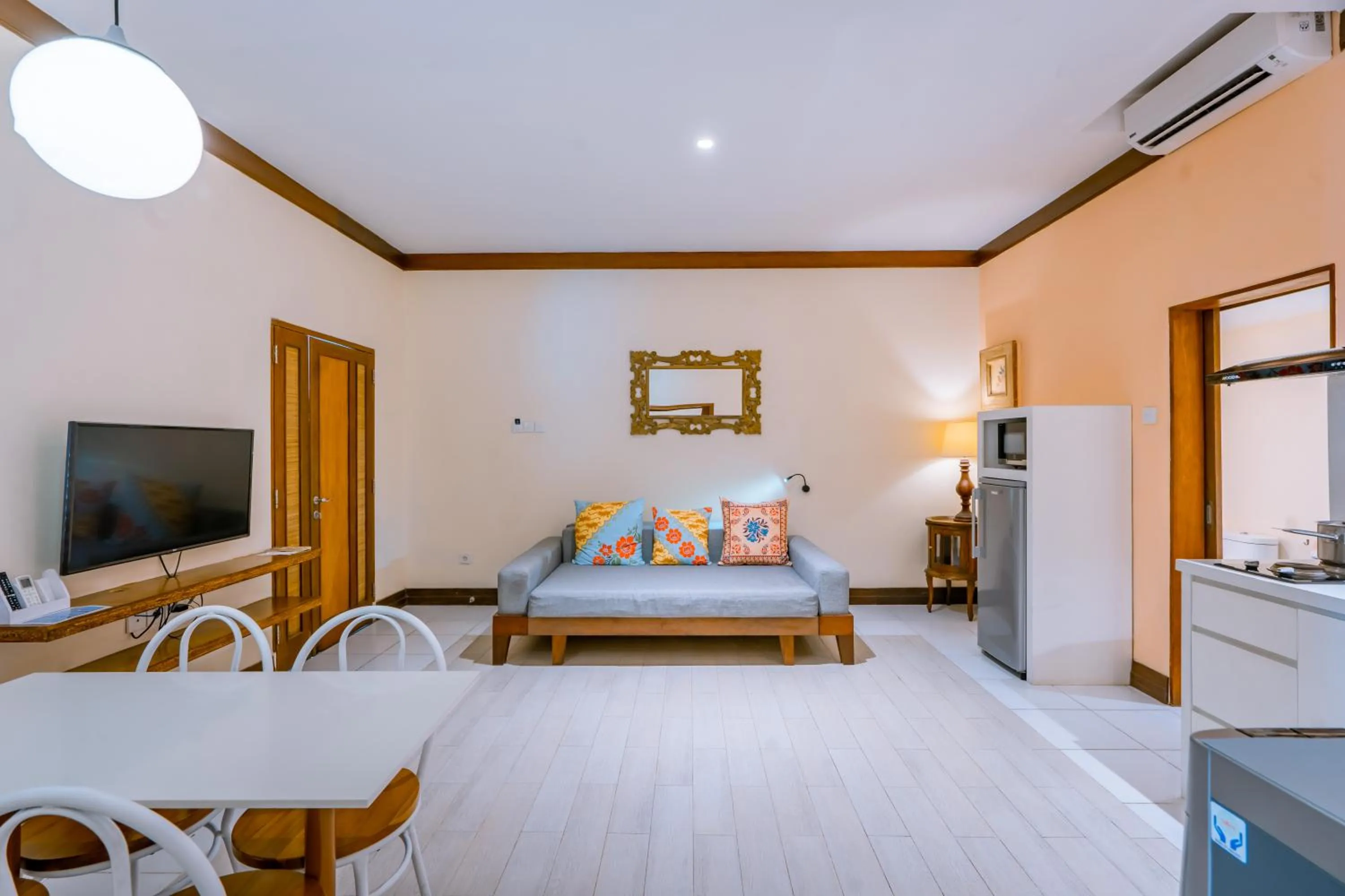 Living room, Bed in Rama Residence Seminyak