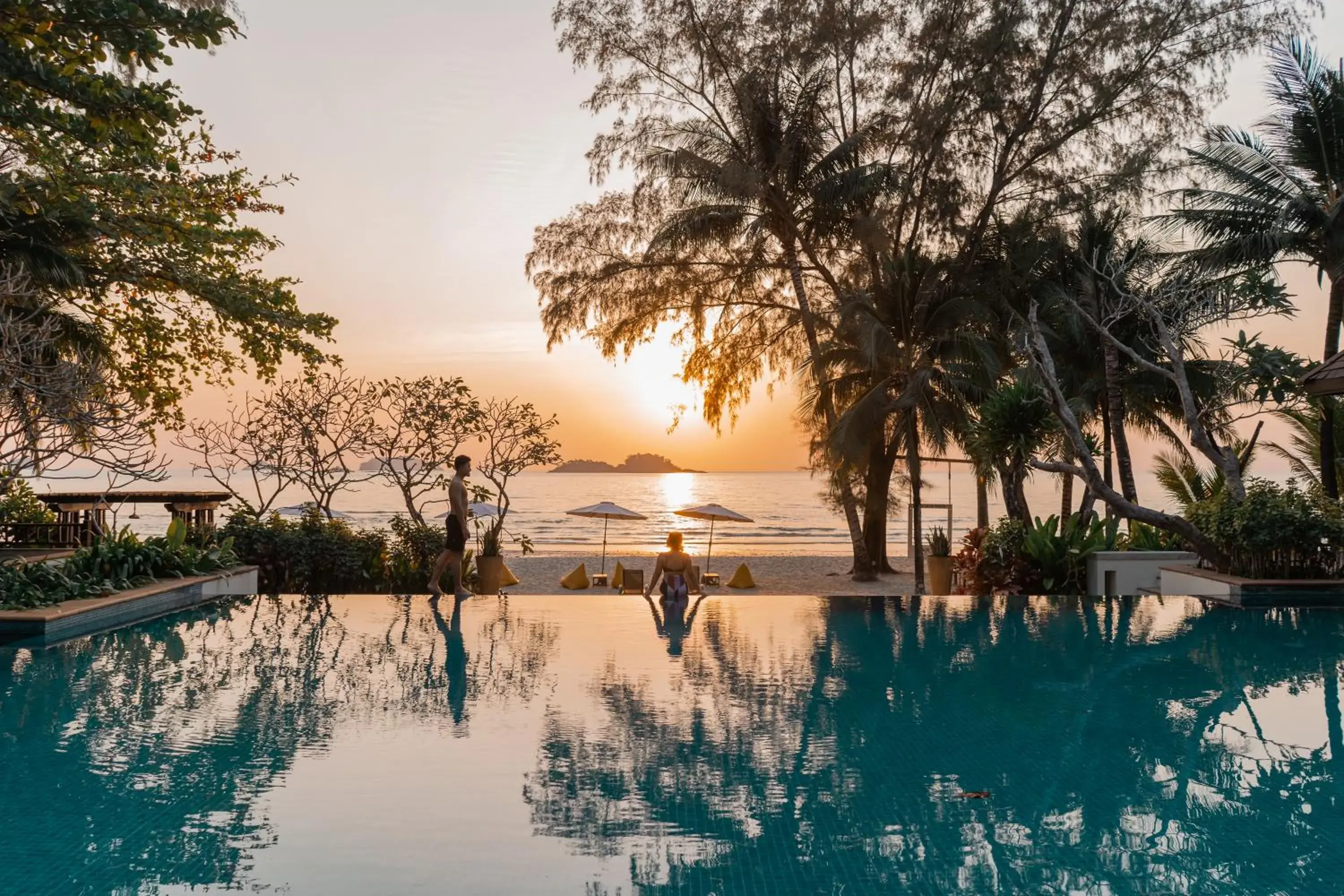 Pool view in Barali Beach Resort Koh Chang Pool view in Barali Beach Resort Koh Chang