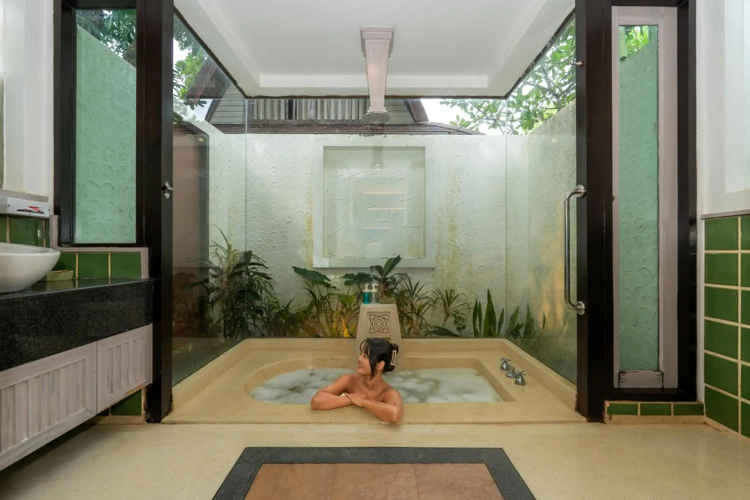 Bathroom in Barali Beach Resort Koh Chang Bathroom in Barali Beach Resort Koh Chang