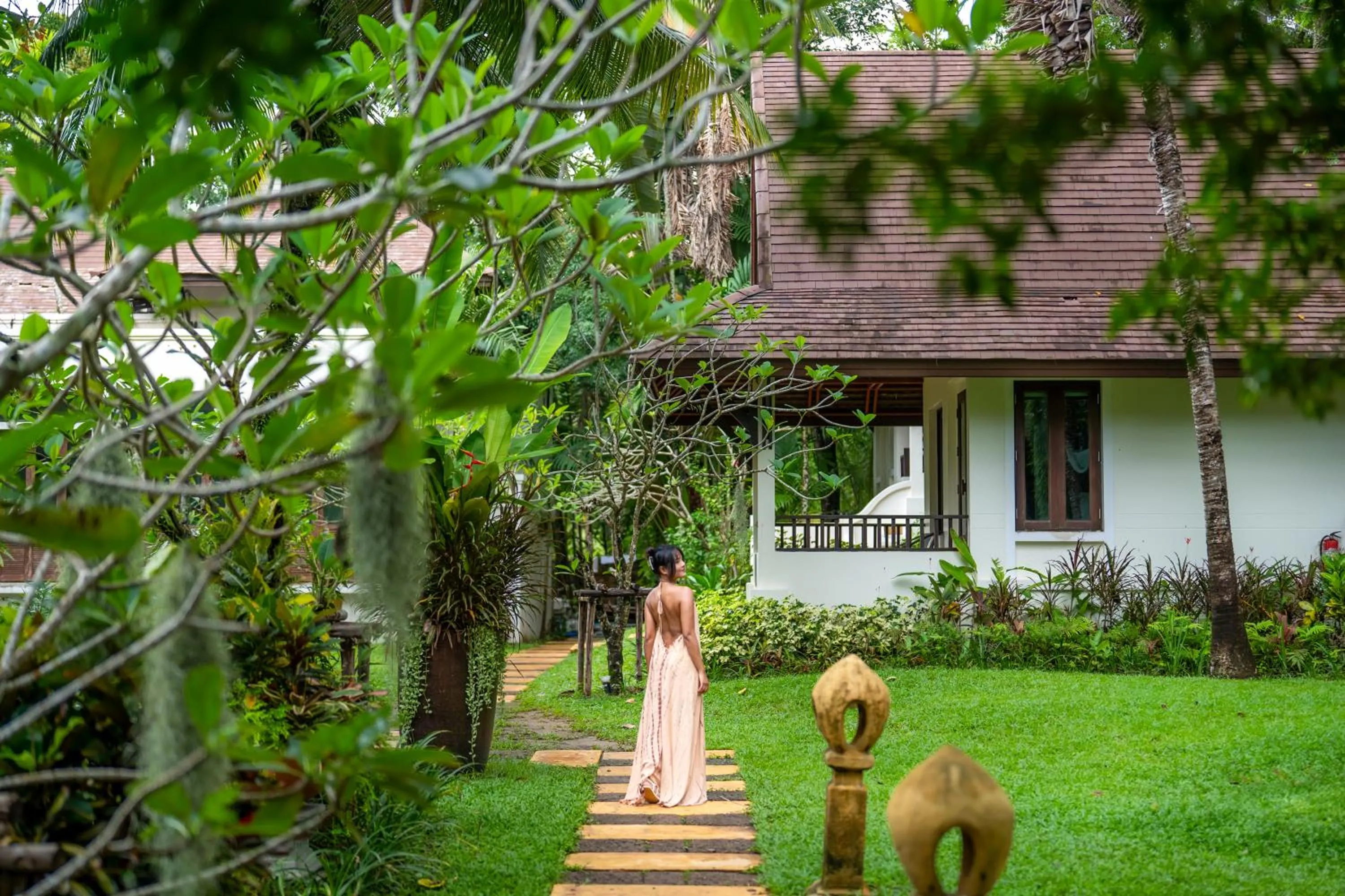 Garden in Barali Beach Resort Koh Chang