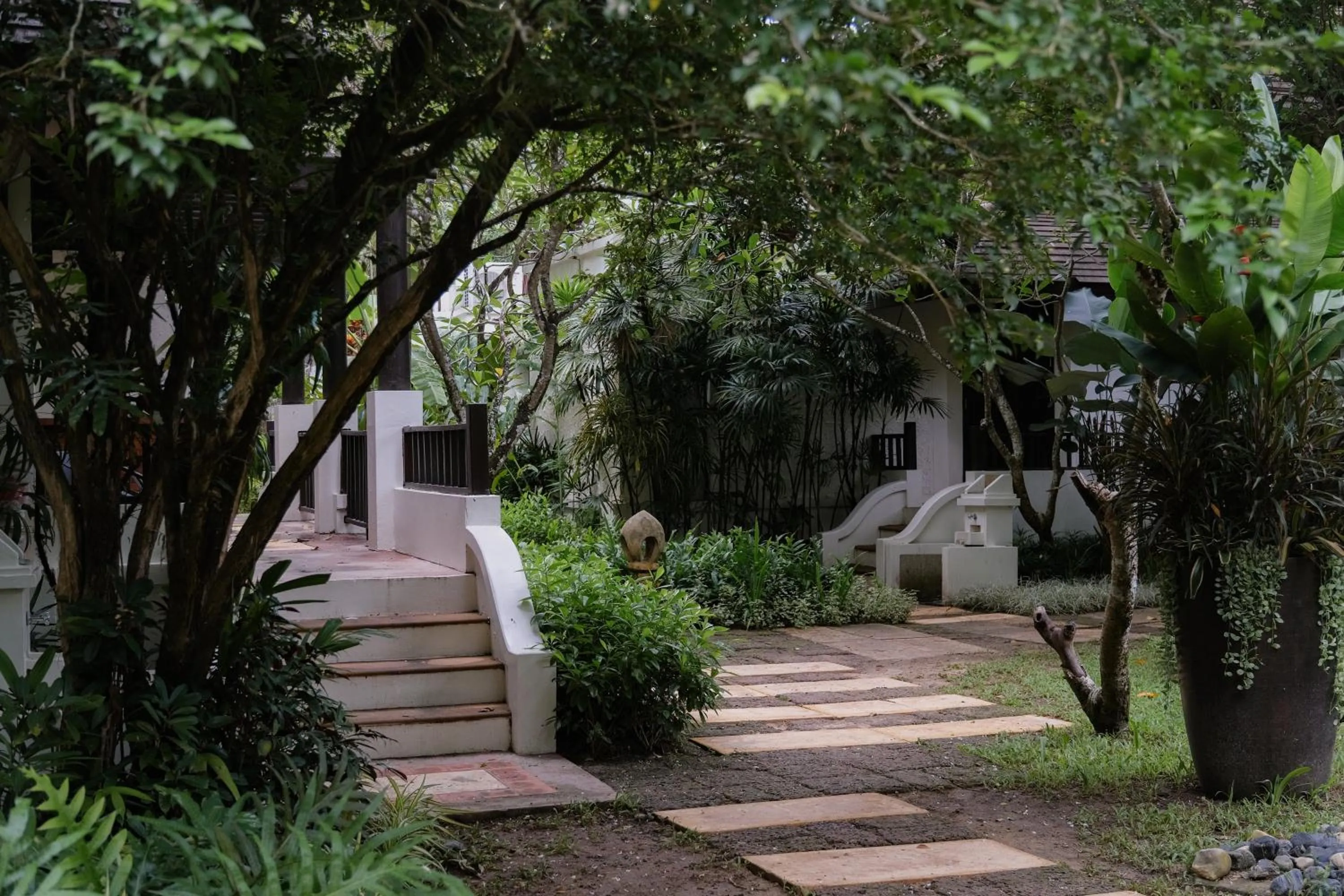 Garden view in Barali Beach Resort Koh Chang