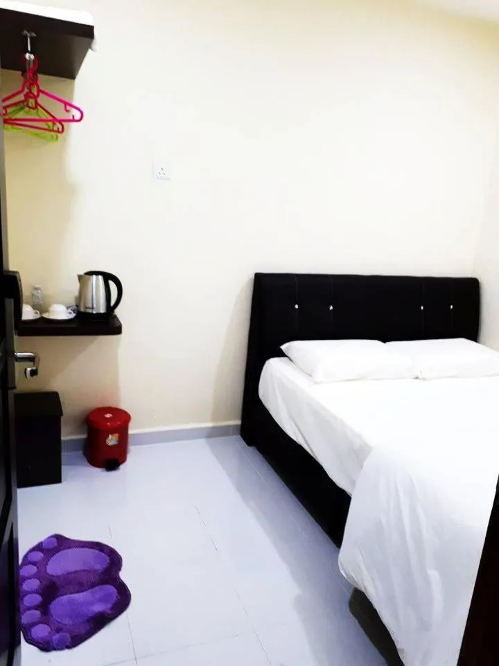 Red Motel