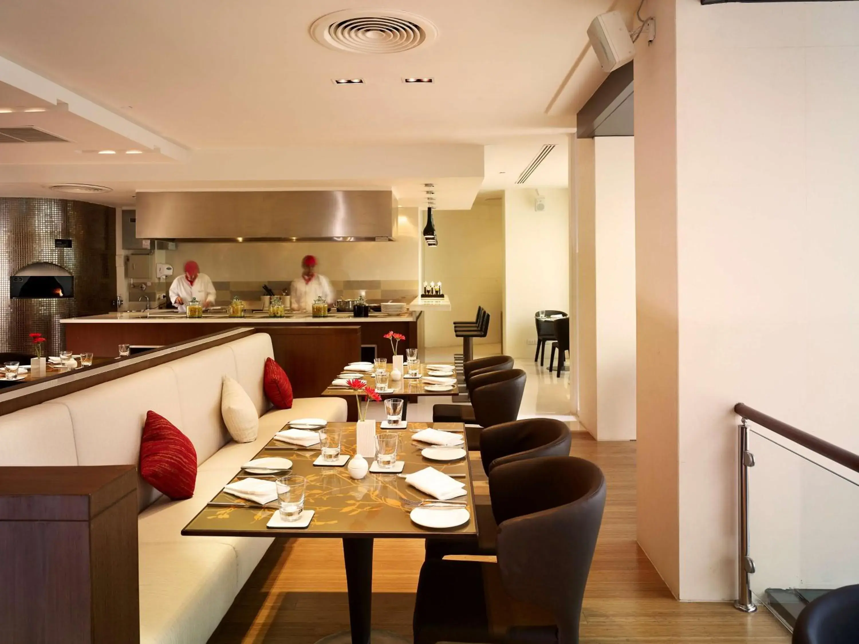 Restaurant/places to eat in NH Bangkok Asoke Restaurant/places to eat in NH Bangkok Asoke