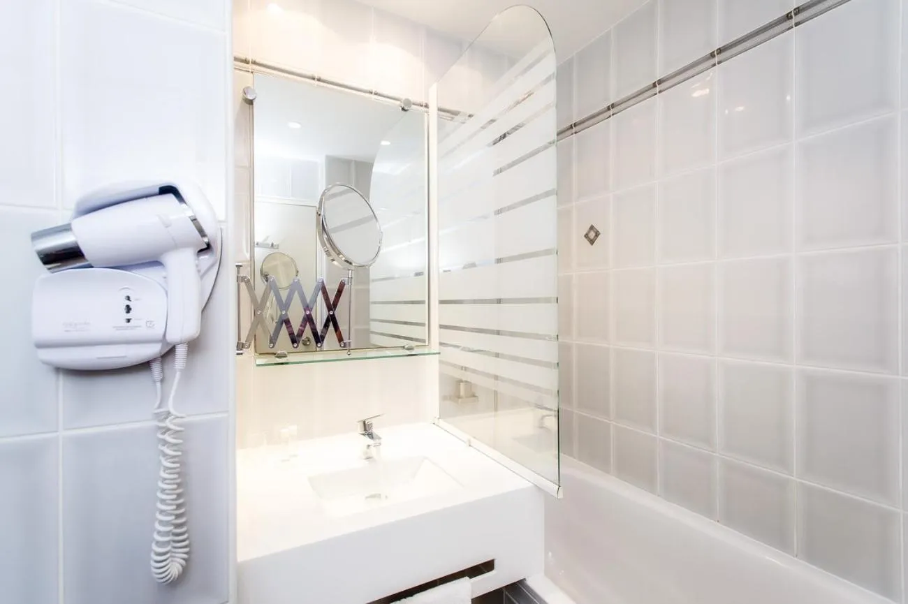 Bathroom in Le Noirlac