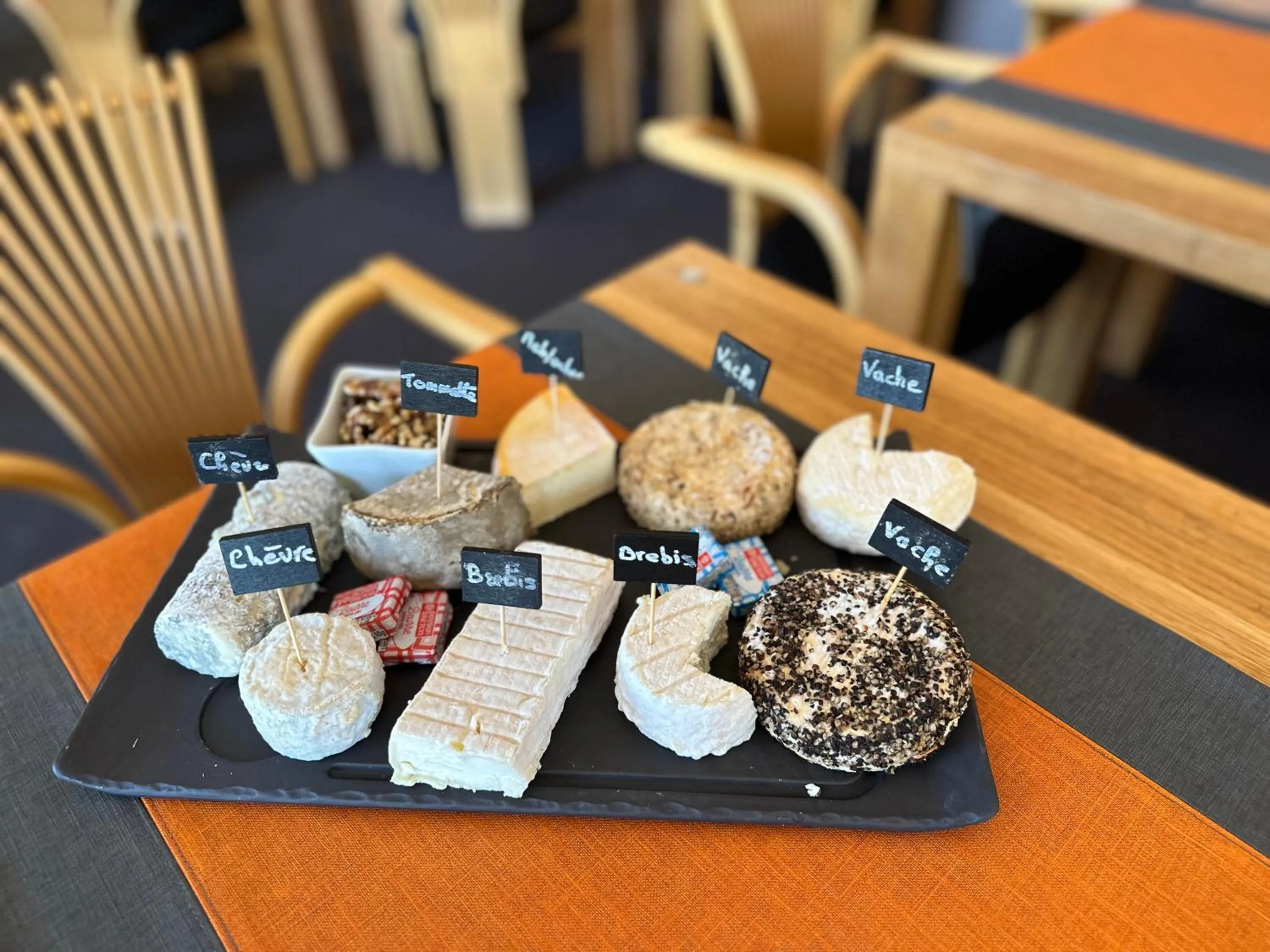 Restaurant/places to eat in Le Noirlac