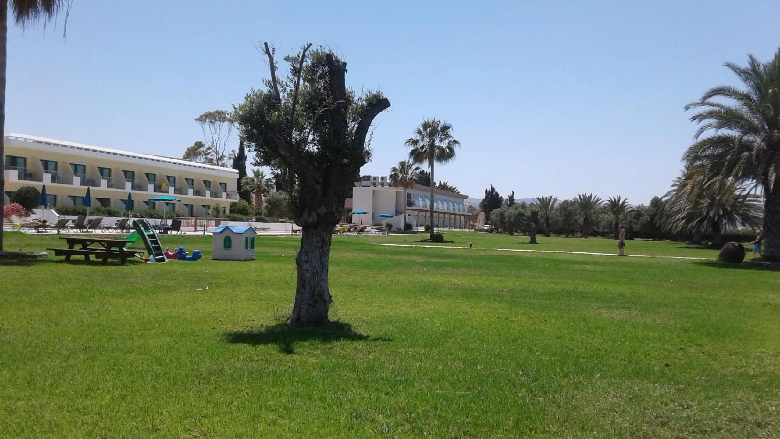 Natura Beach Hotel And Villas