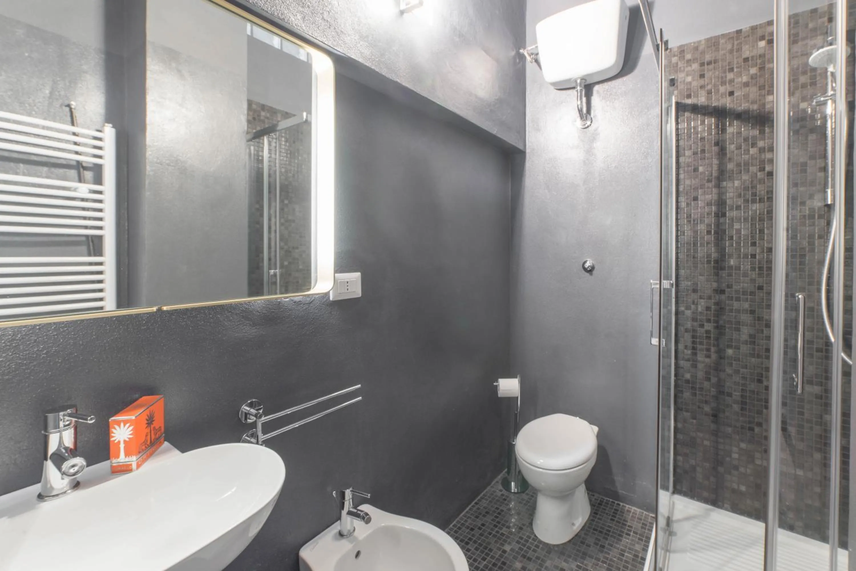 Shower in Appartamento Cellini