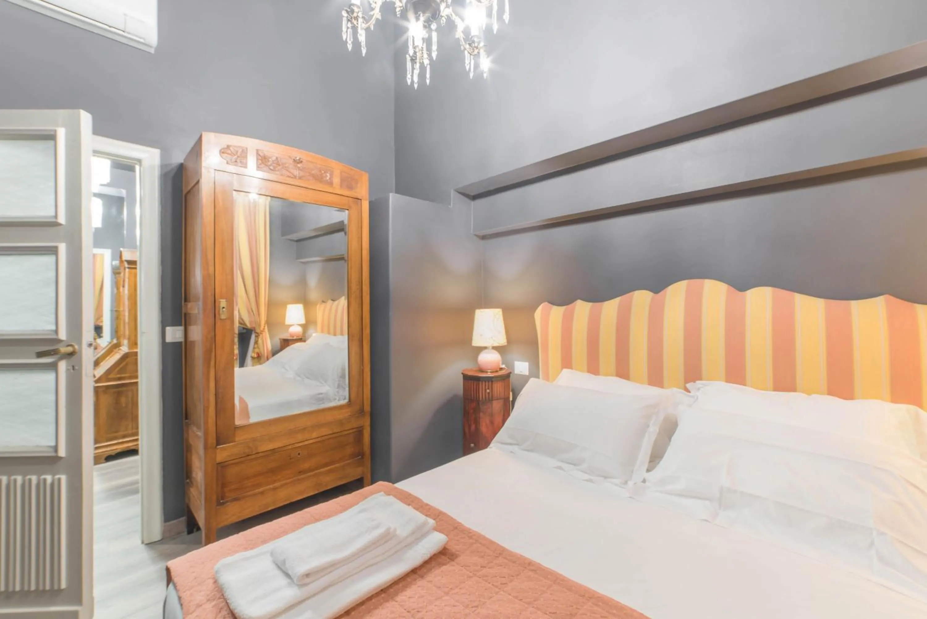 Bedroom, Bed in Appartamento Cellini