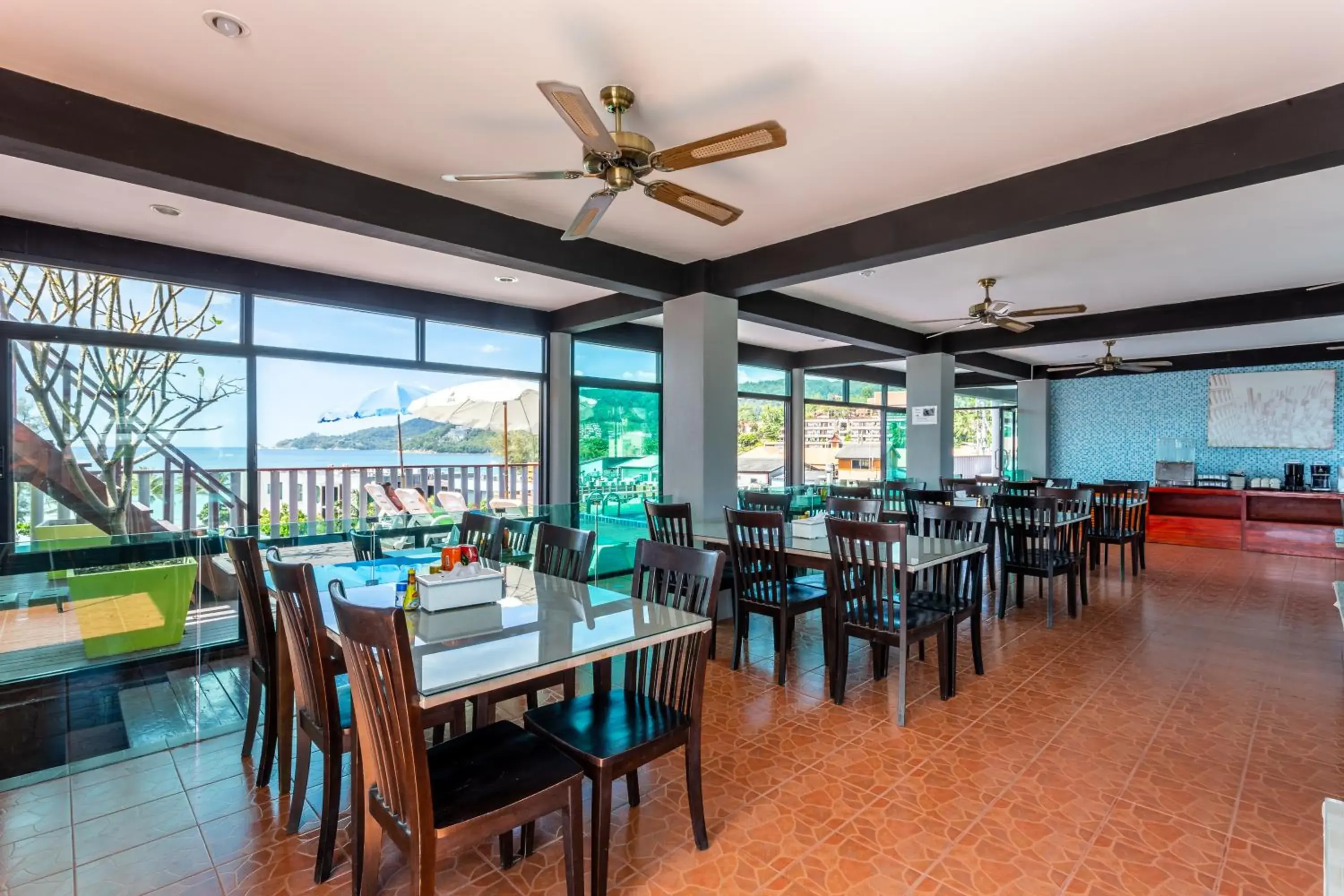 Restaurant/places to eat in 7Q Patong Beach Hotel Restaurant/places to eat in 7Q Patong Beach Hotel