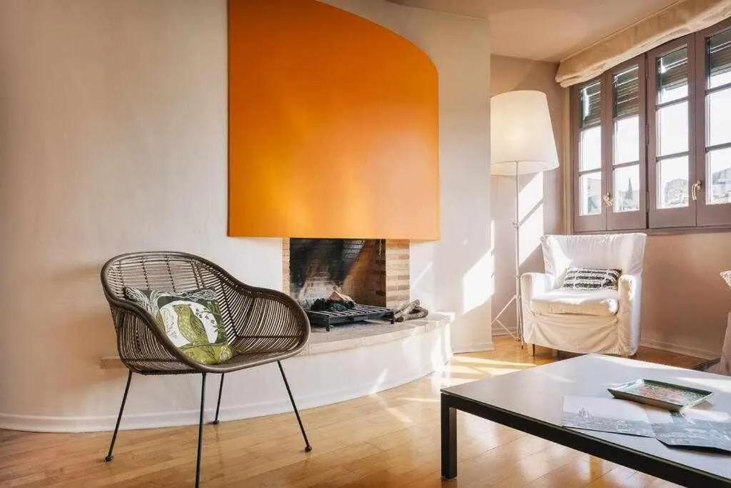 Sleep & Stay- Luxury top floor apt with terrace