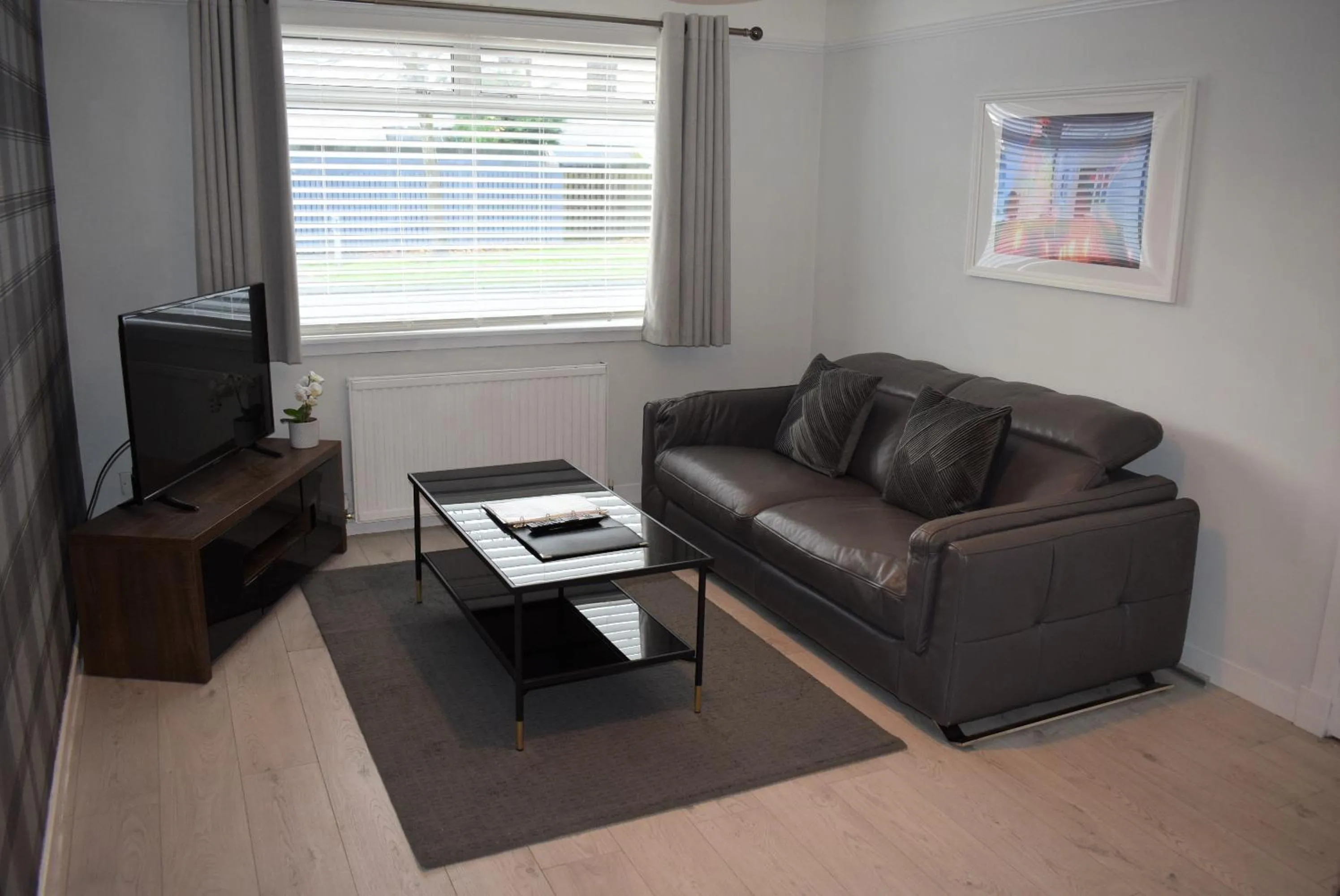 3 Bedroom-Kelpies Serviced Apartments Burns