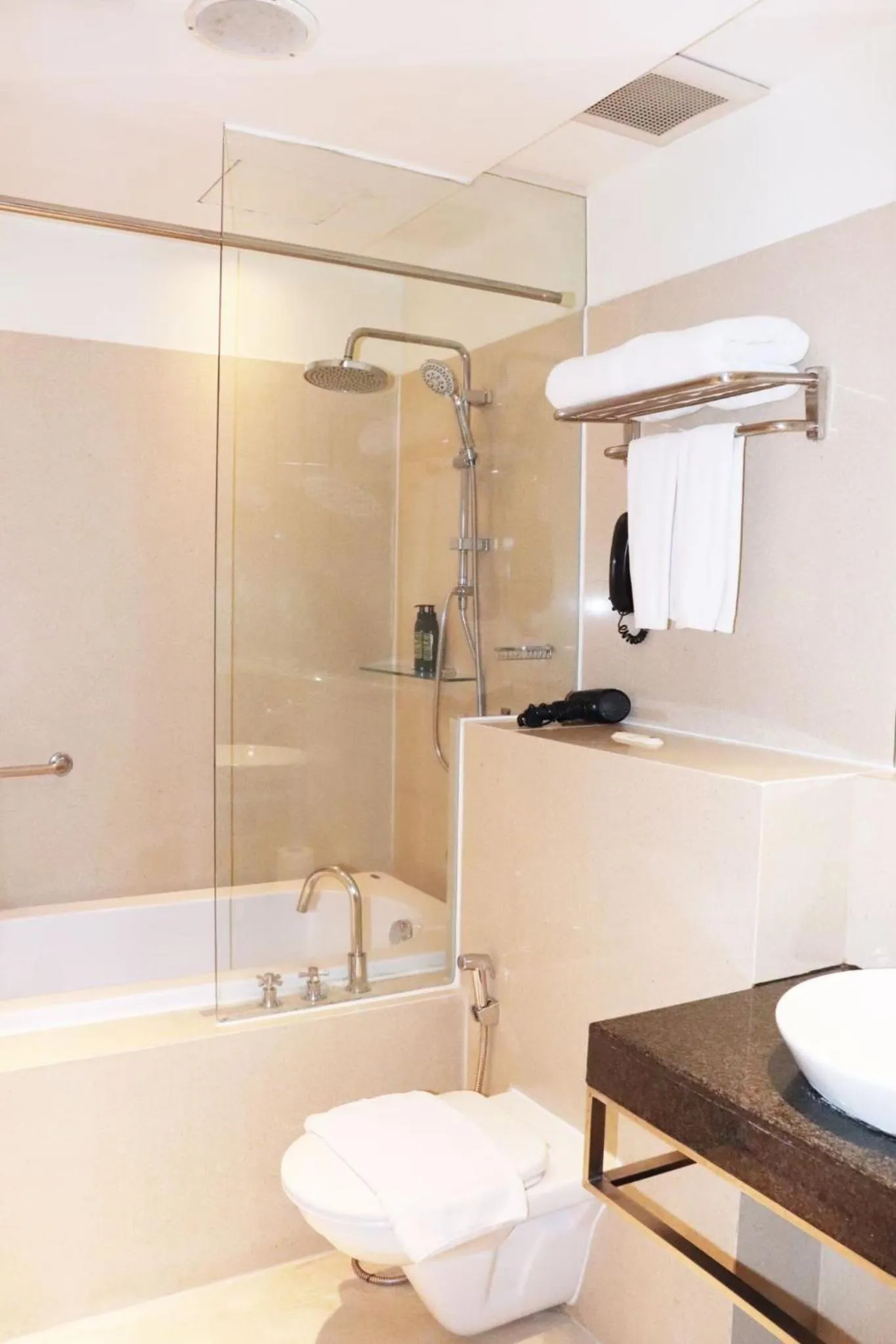 The Quarter Saladaeng by UHG