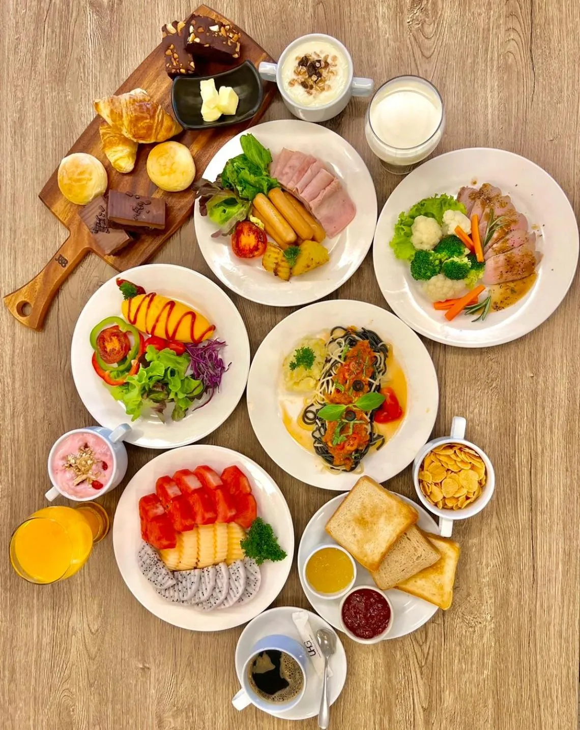 Food and drinks in The Quarter Saladaeng by UHG