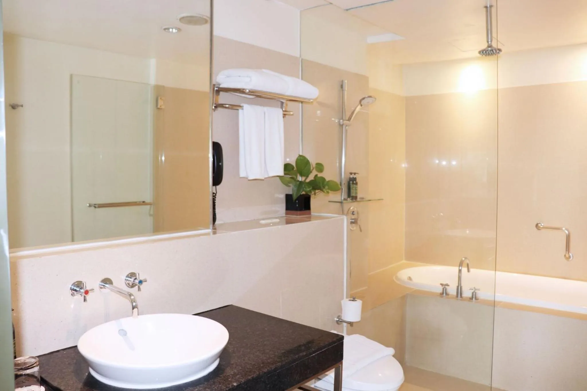 The Quarter Saladaeng by UHG