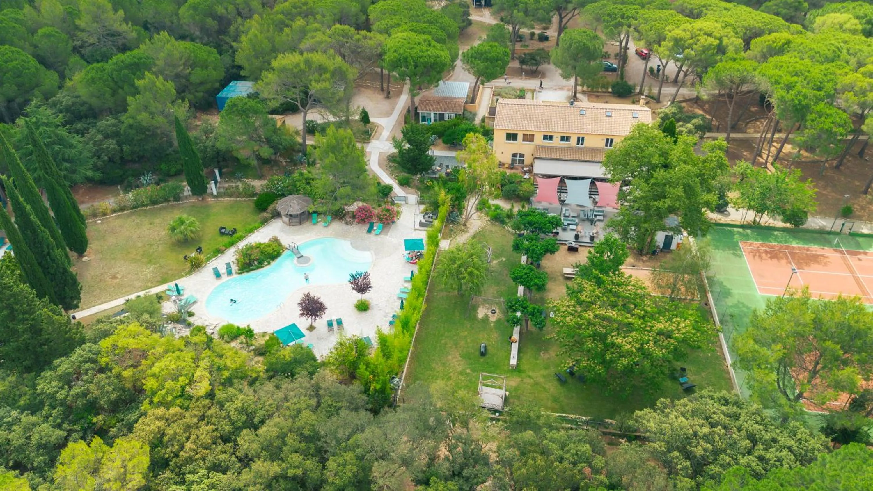 Property building in La Villa Vicha, The Originals Relais