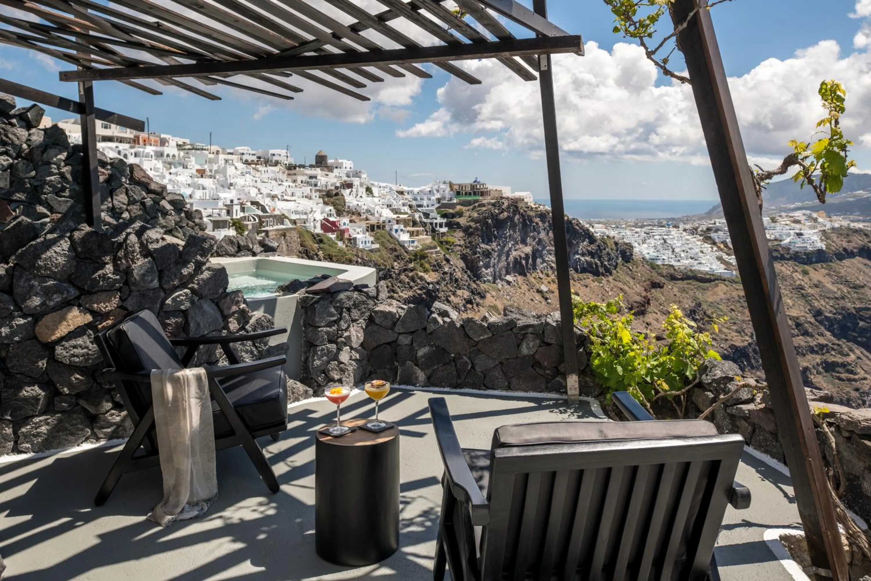 Balcony/Terrace in Honeymoon Petra Villas