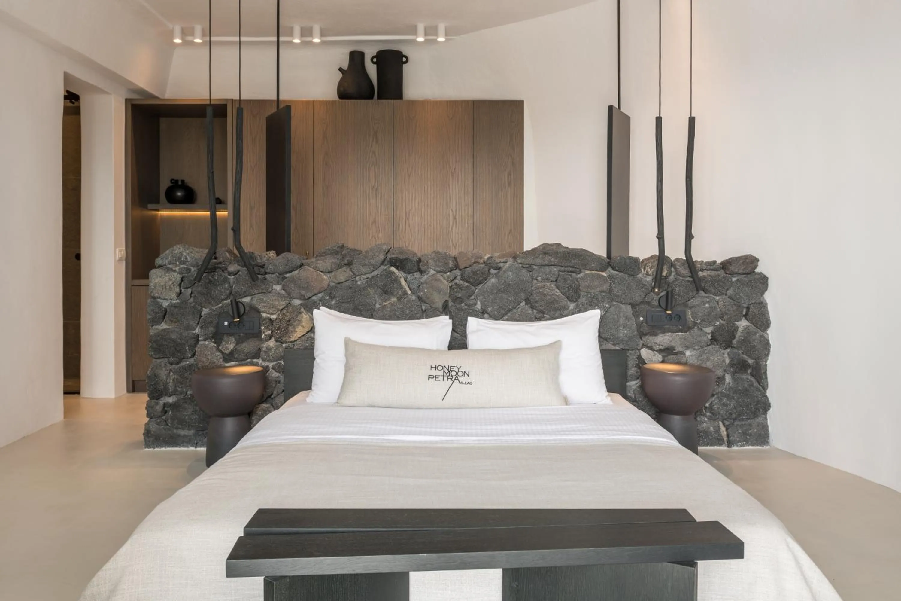 Bedroom, Bed in Honeymoon Petra Villas