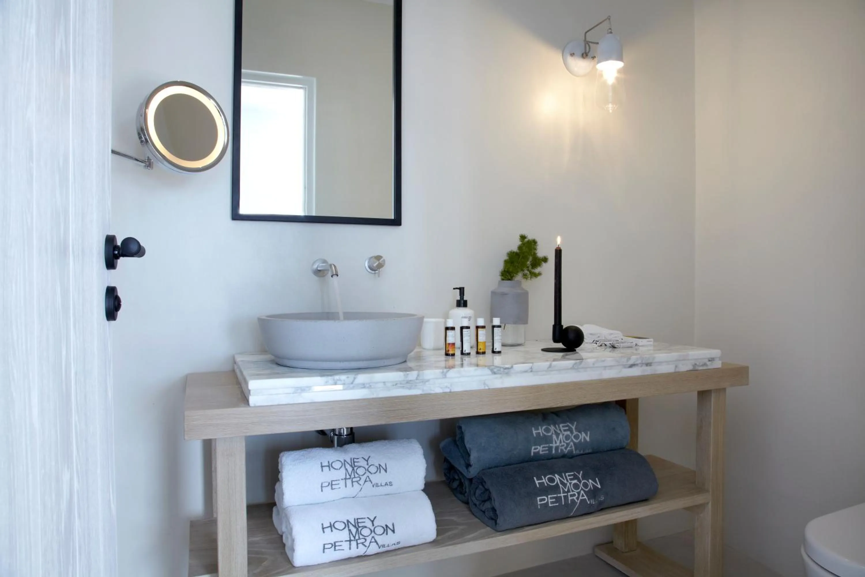 Toilet in Honeymoon Petra Villas