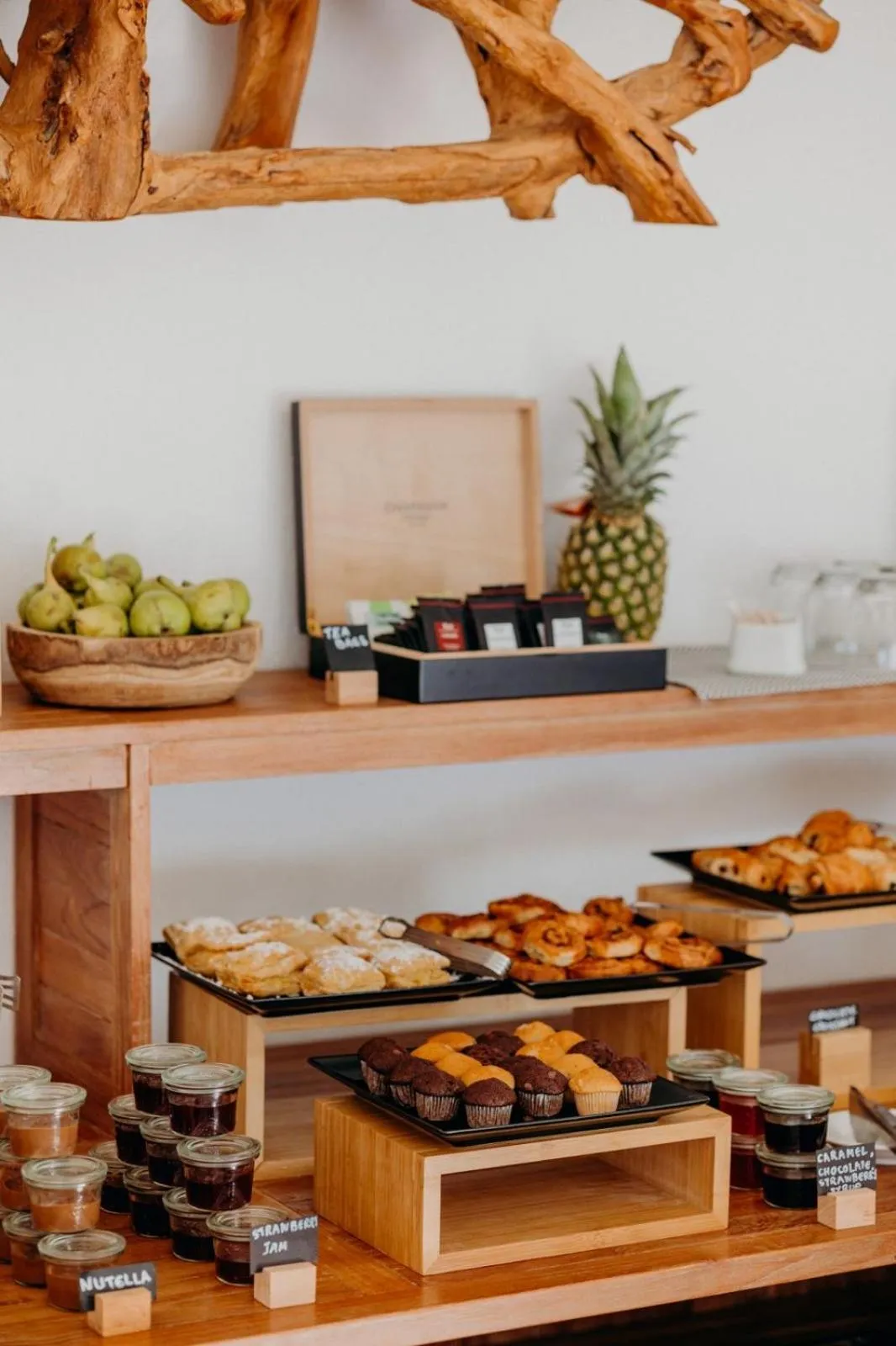 Buffet breakfast in Honeymoon Petra Villas
