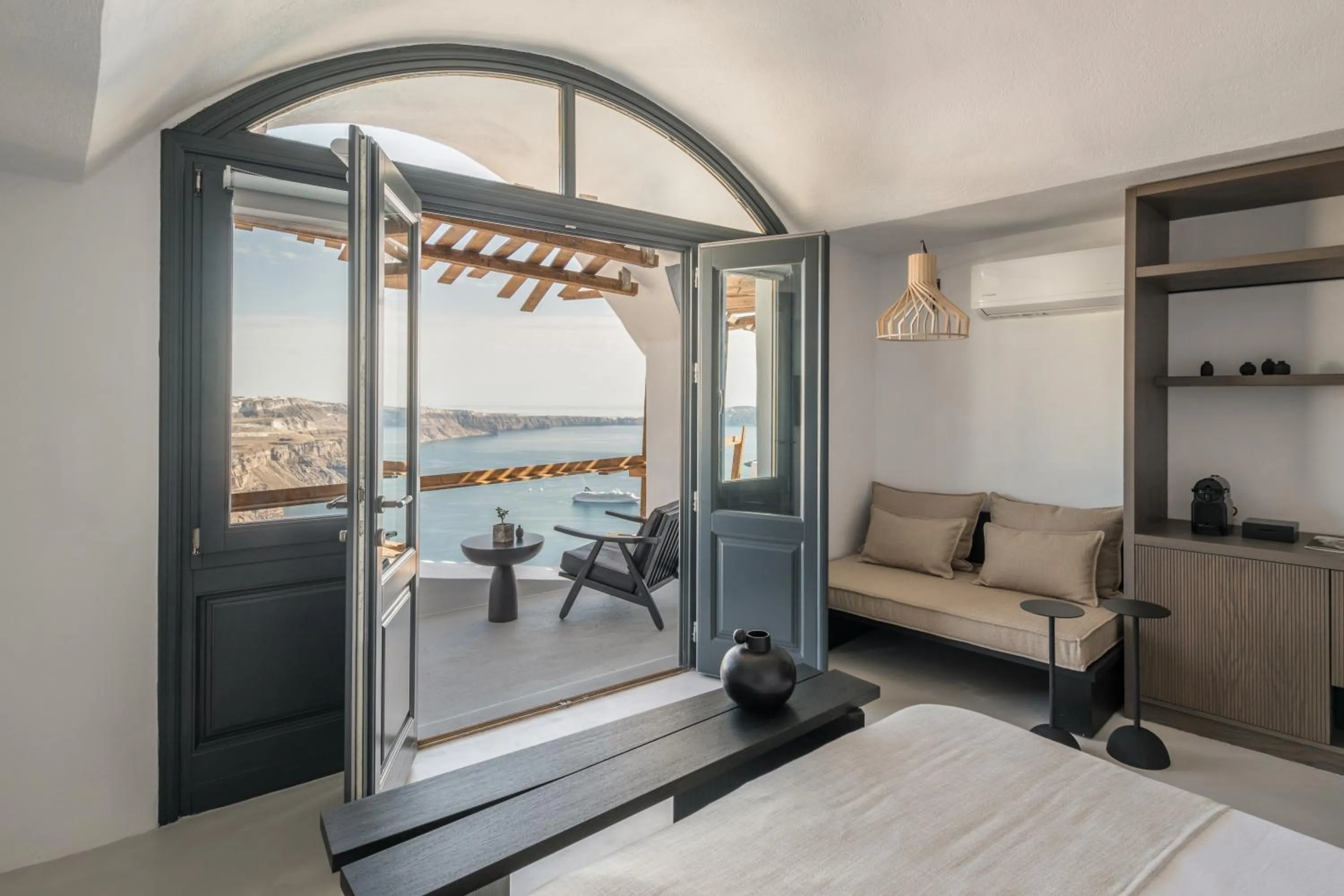 Bedroom, Bed in Honeymoon Petra Villas