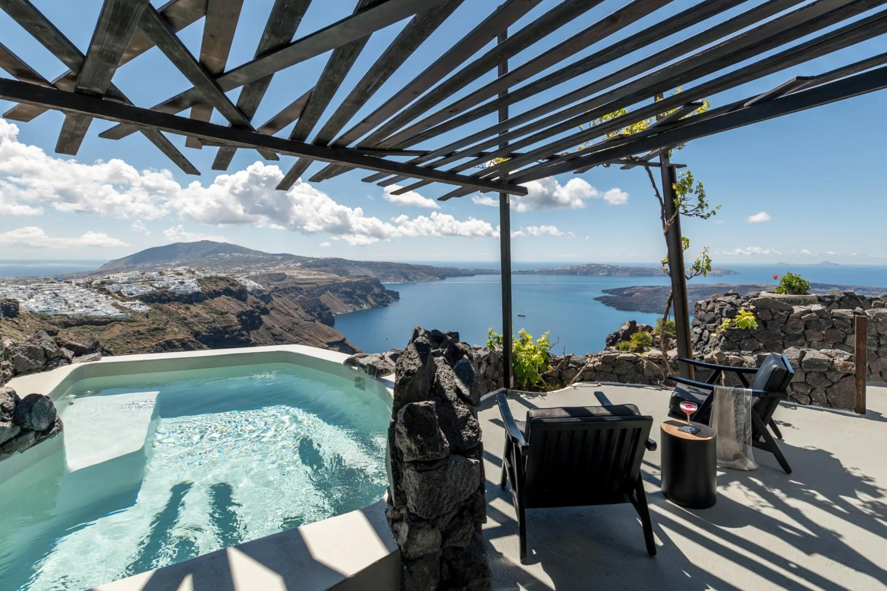 Hot Tub in Honeymoon Petra Villas