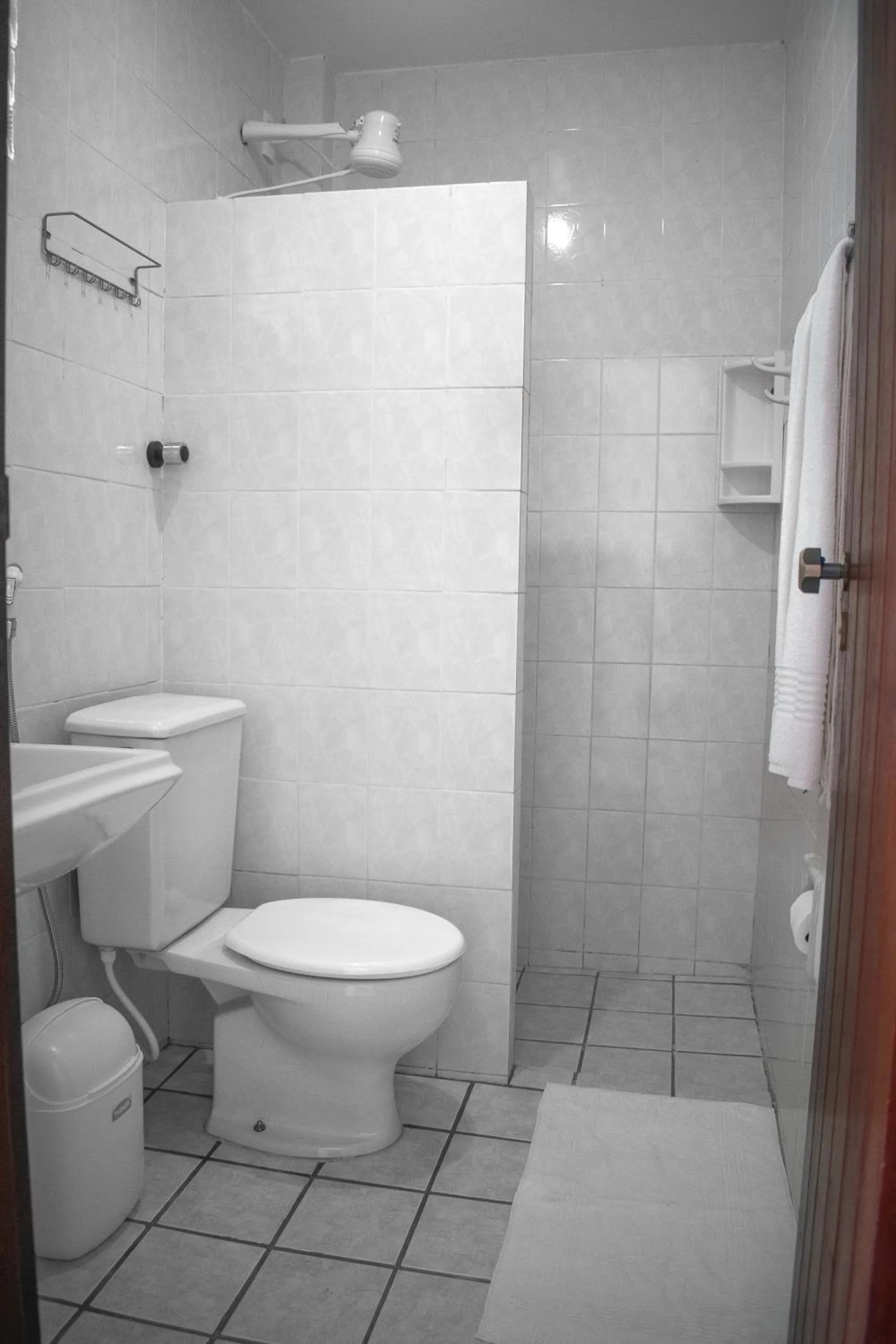 Shower in Hotel Pousada Estacao Do Sol Natal