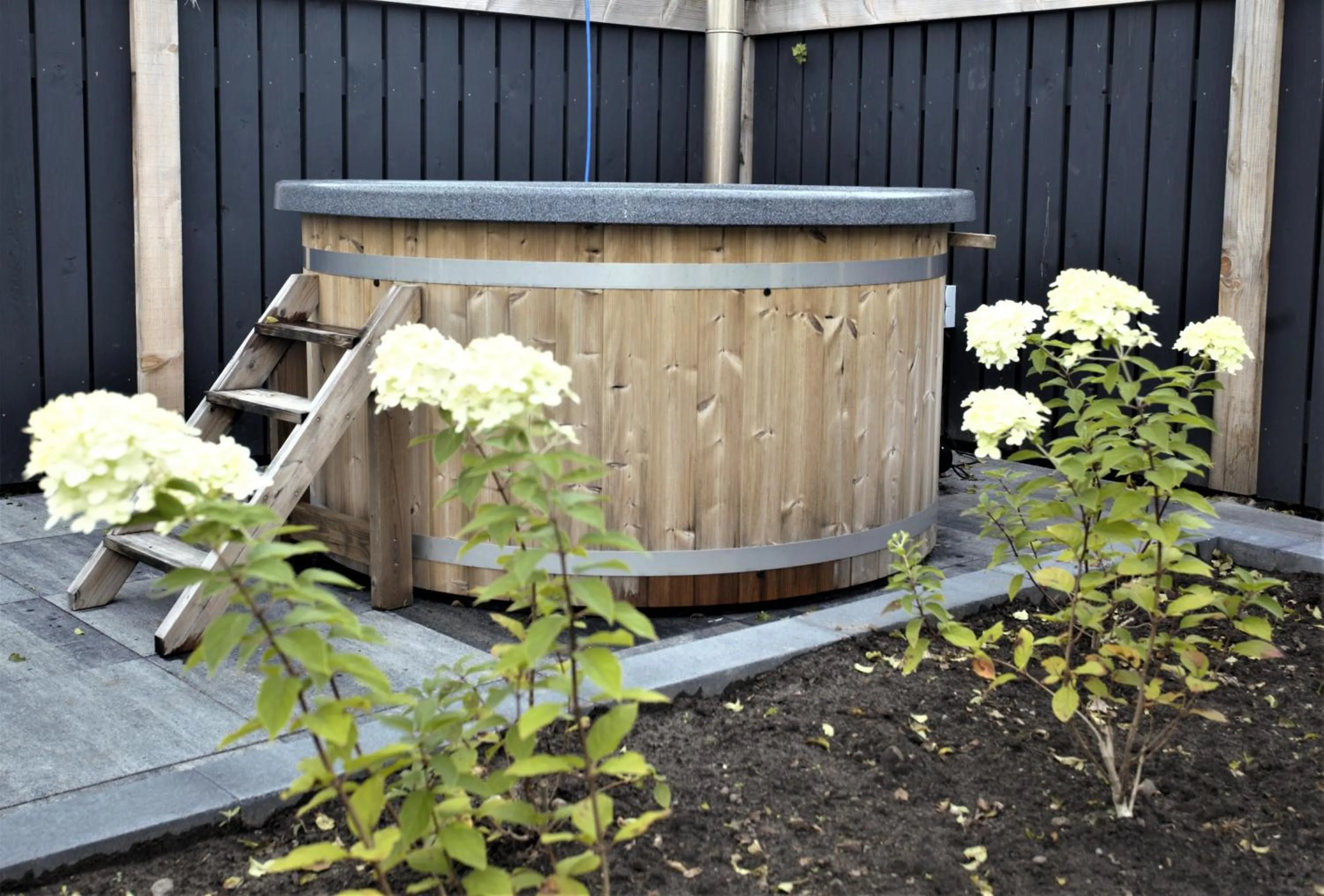 Hot Tub in B&B 'T Skoalhûs