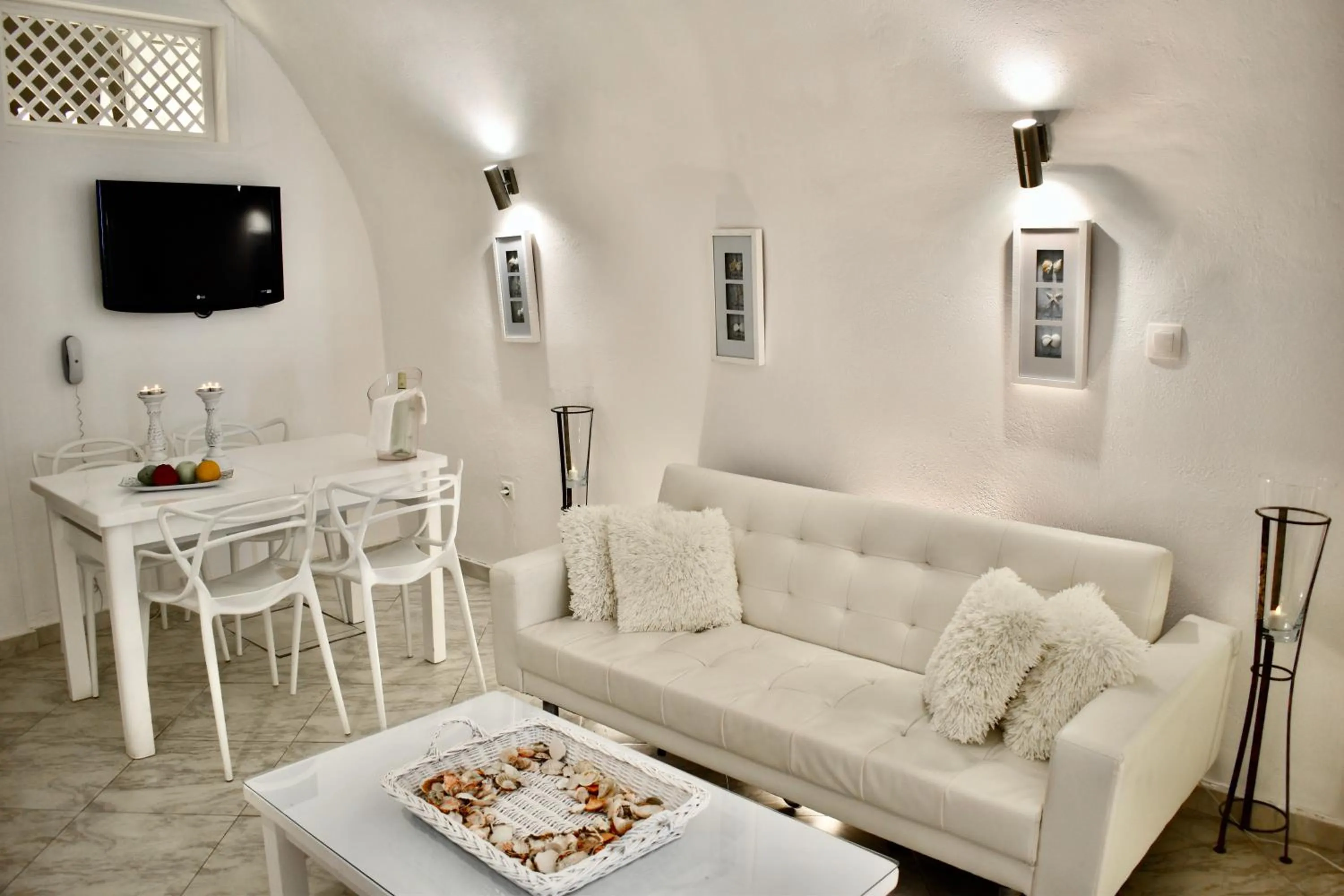 Seating area in Aeolos Art & Eco Suites Adults Only