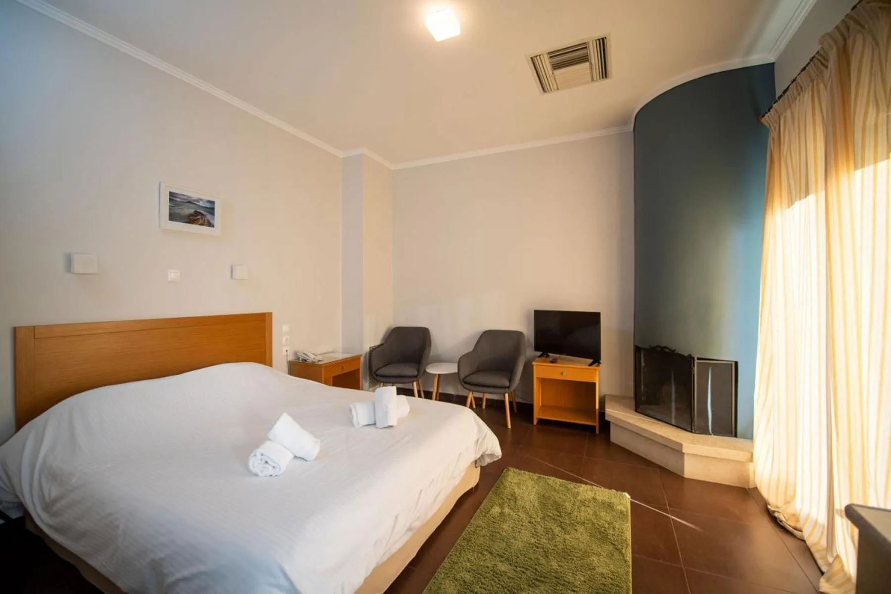 Bedroom, Bed in Alkistis Hotel
