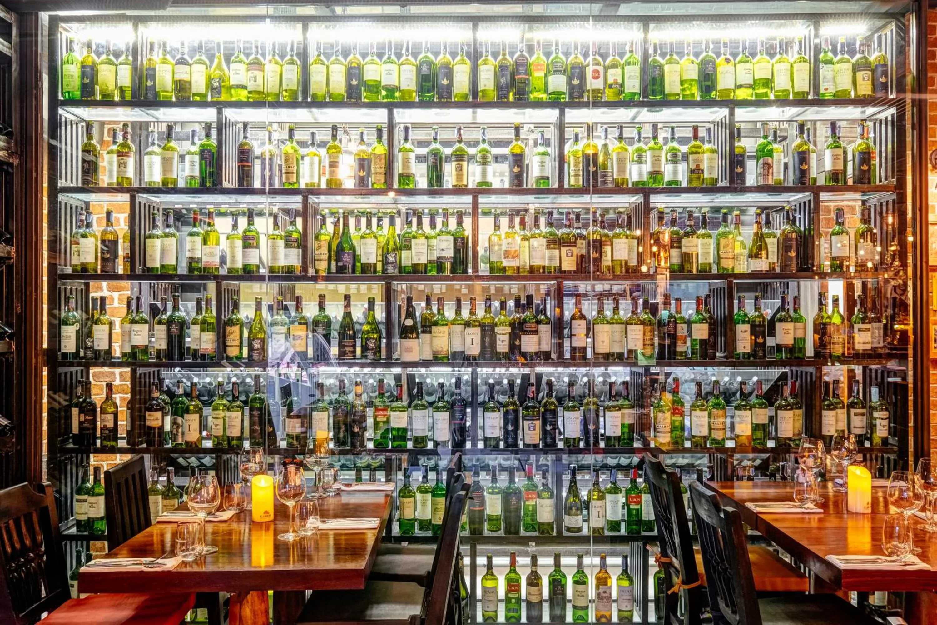 Restaurant/places to eat in Mercure Bangkok Sukhumvit 11