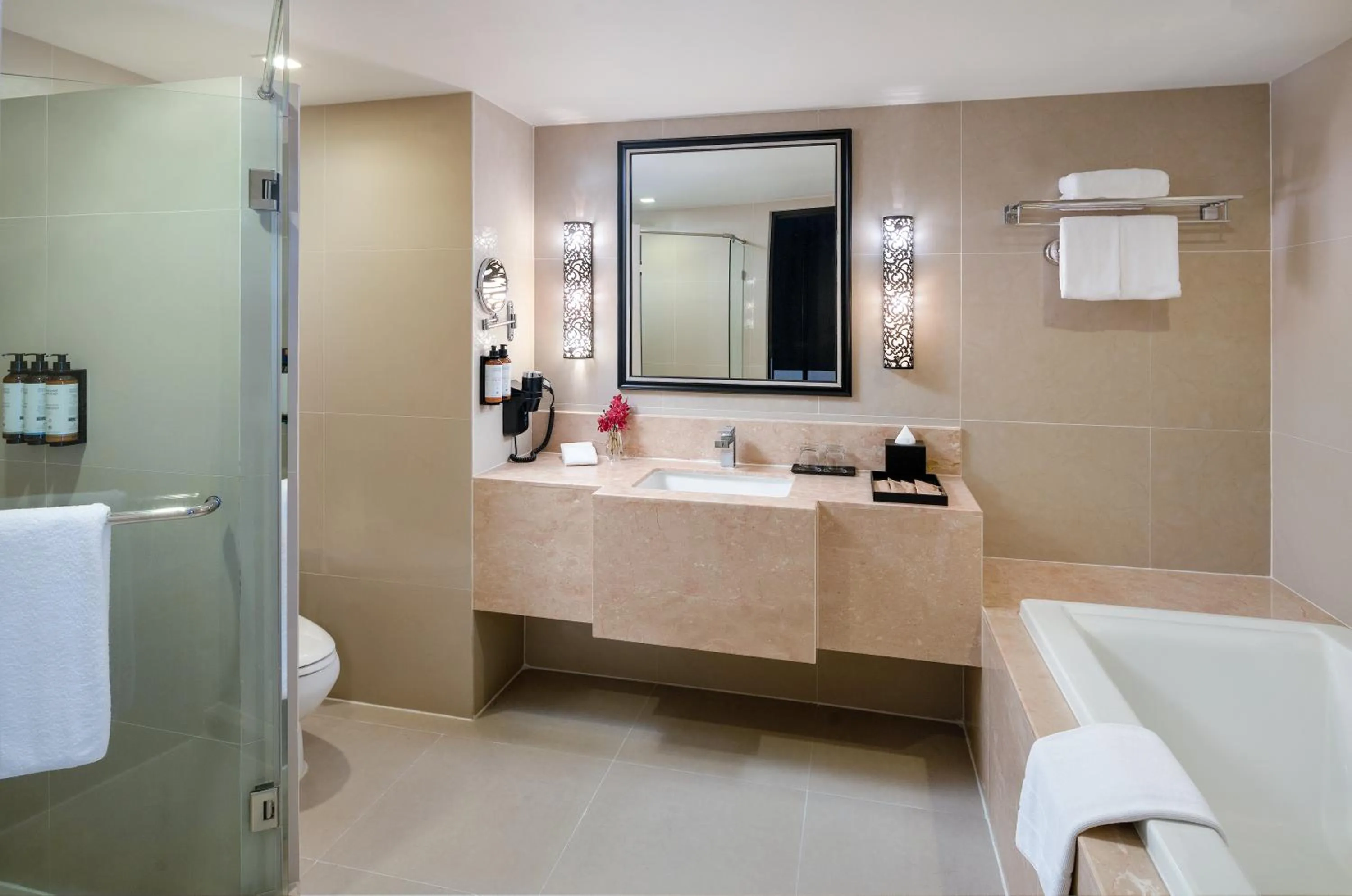Bathroom in Mercure Bangkok Sukhumvit 11