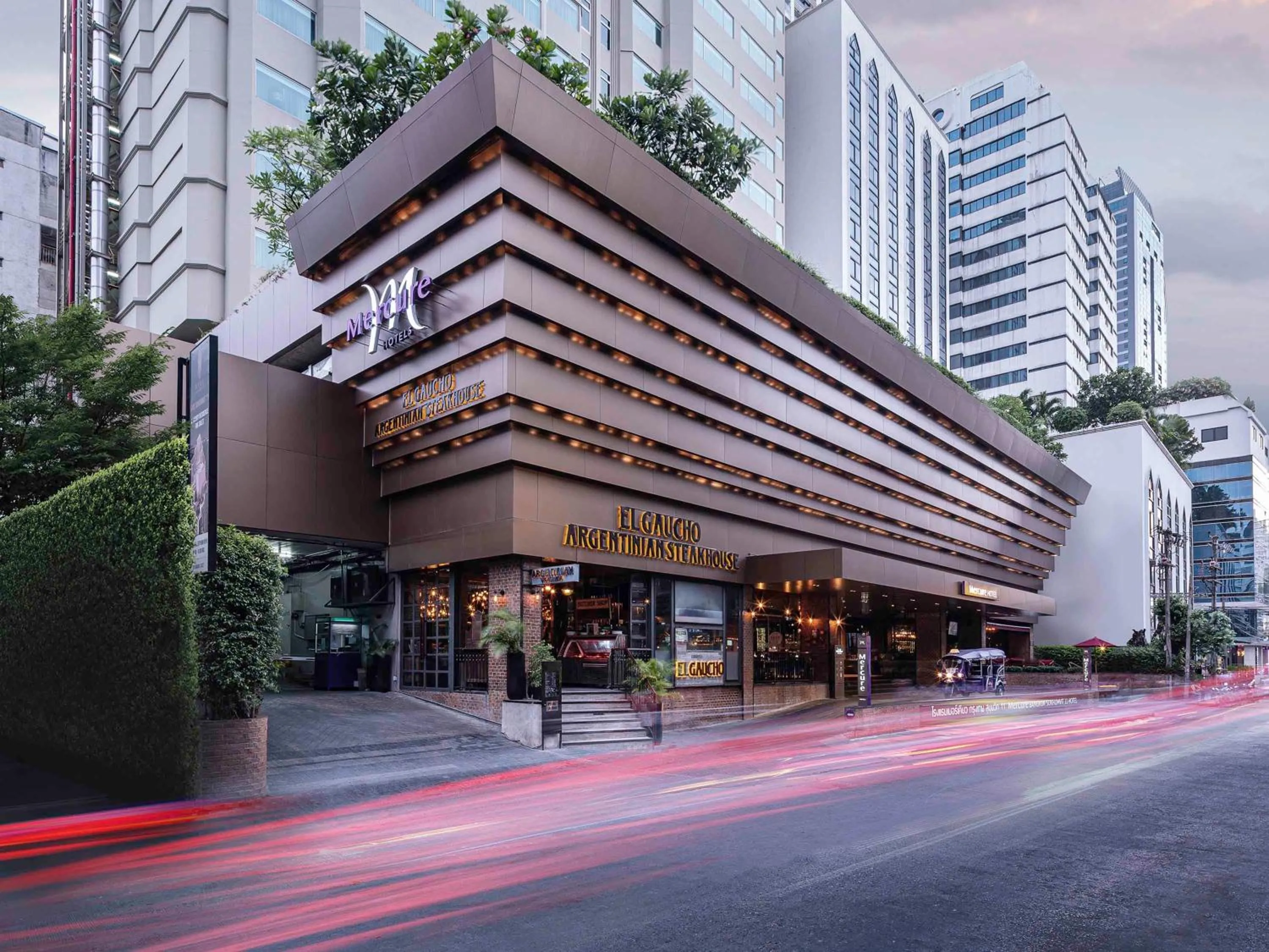 Property building in Mercure Bangkok Sukhumvit 11