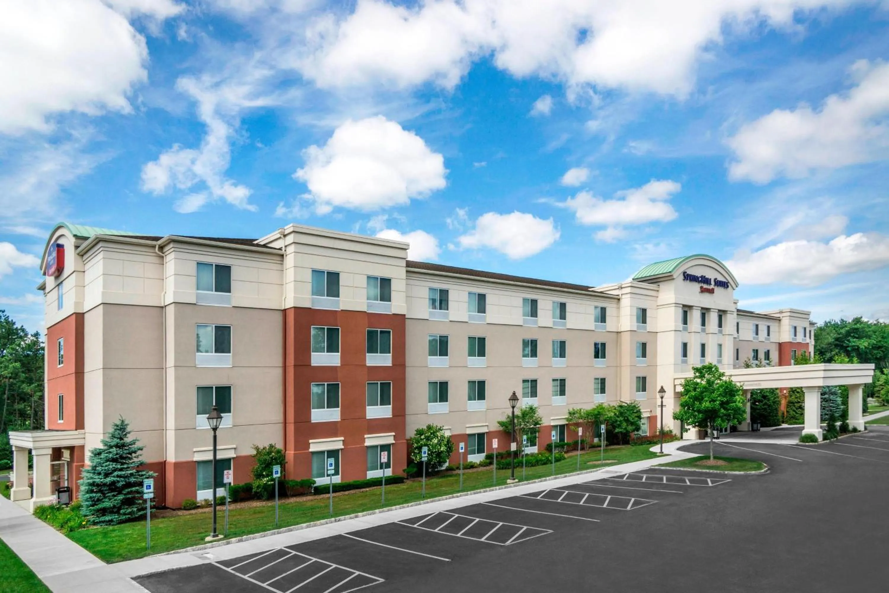 Property building in SpringHill Suites Long Island Brookhaven