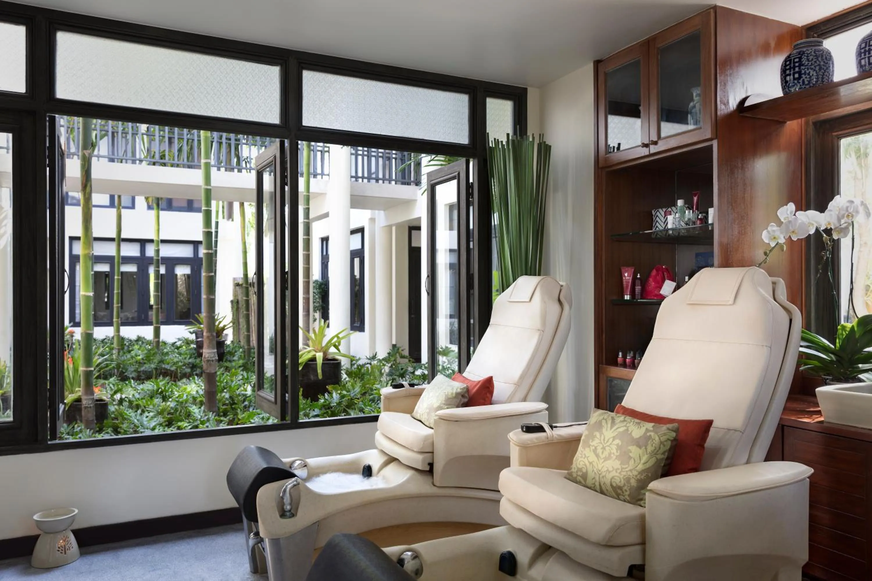 Massage in Anantara Lawana Koh Samui Resort