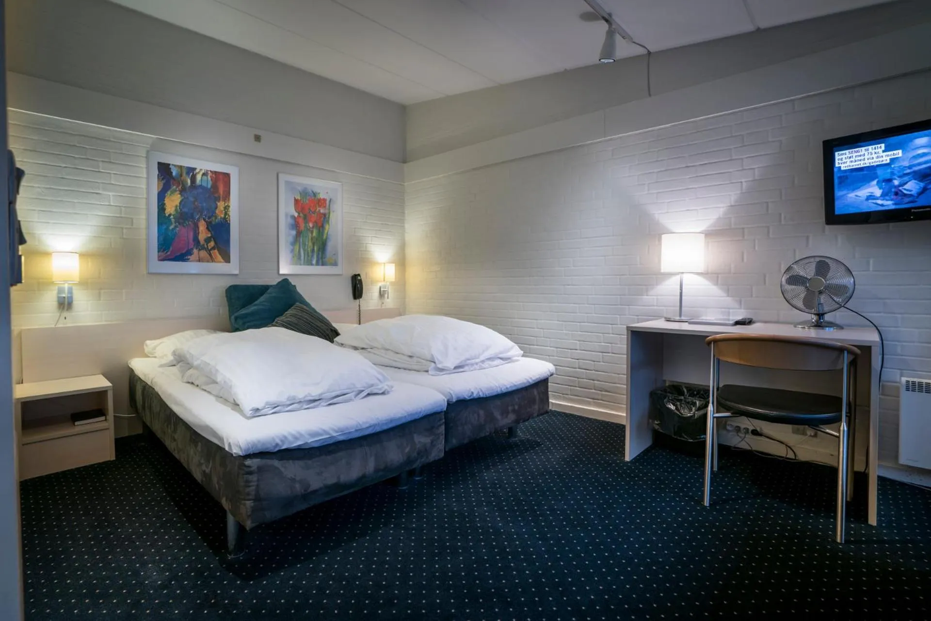 Bedroom, Bed in Hotel Ry