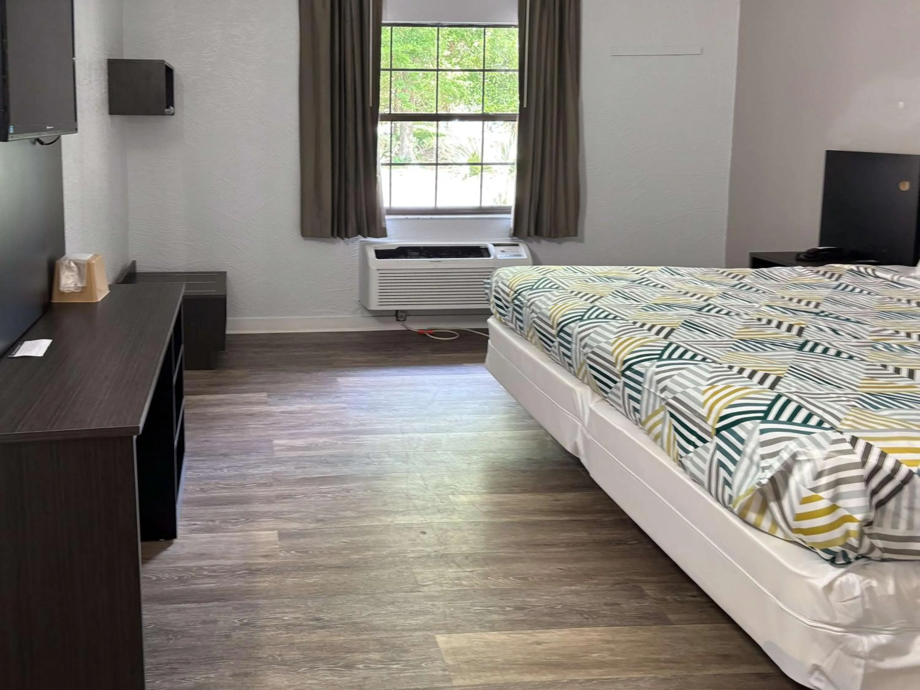 Bedroom, Bed in La Casa Inn and Suites