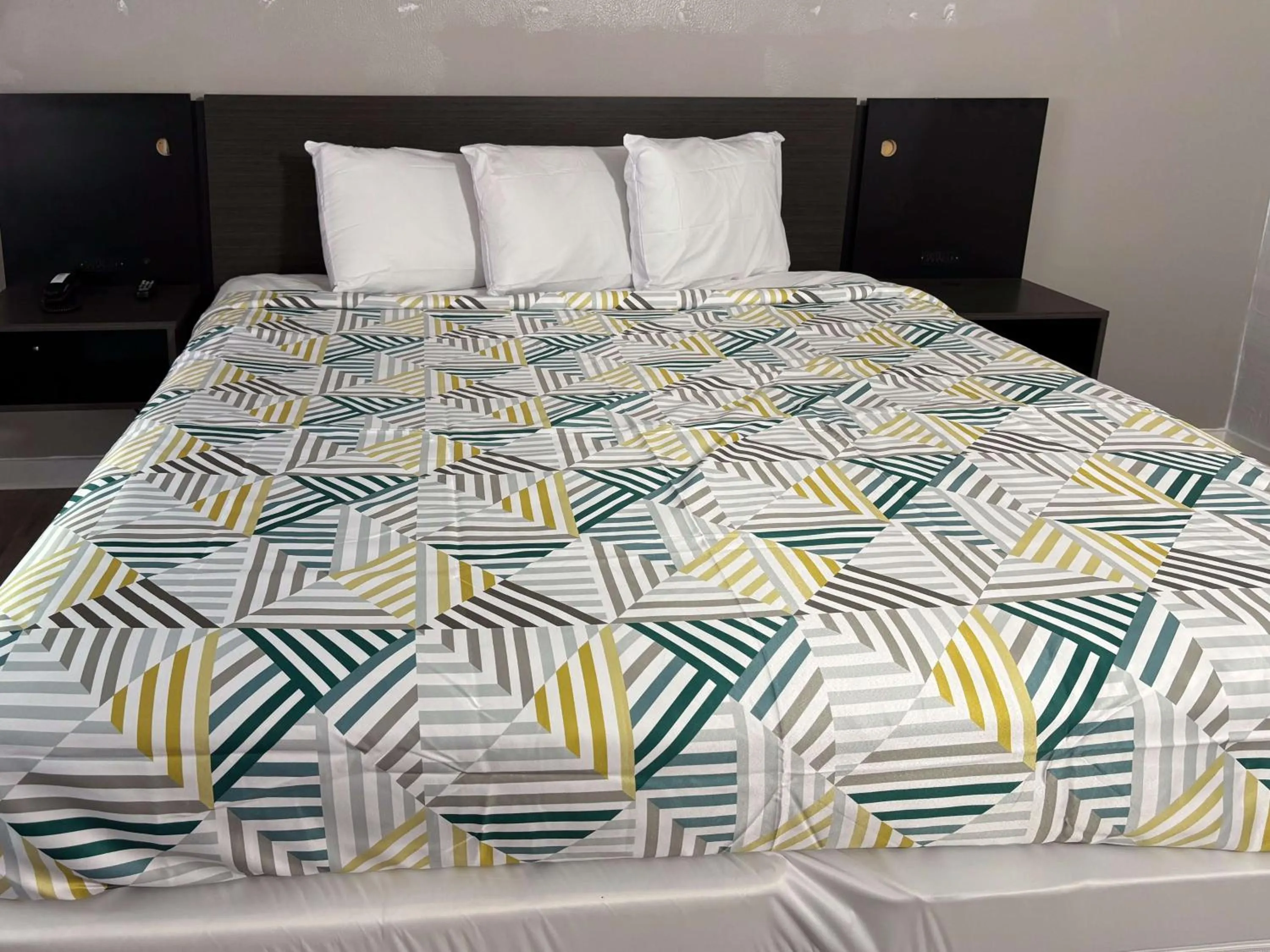 Bedroom, Bed in La Casa Inn and Suites