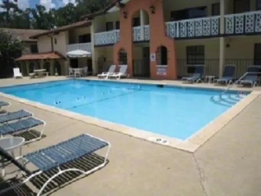 Swimming Pool in La Casa Inn and Suites