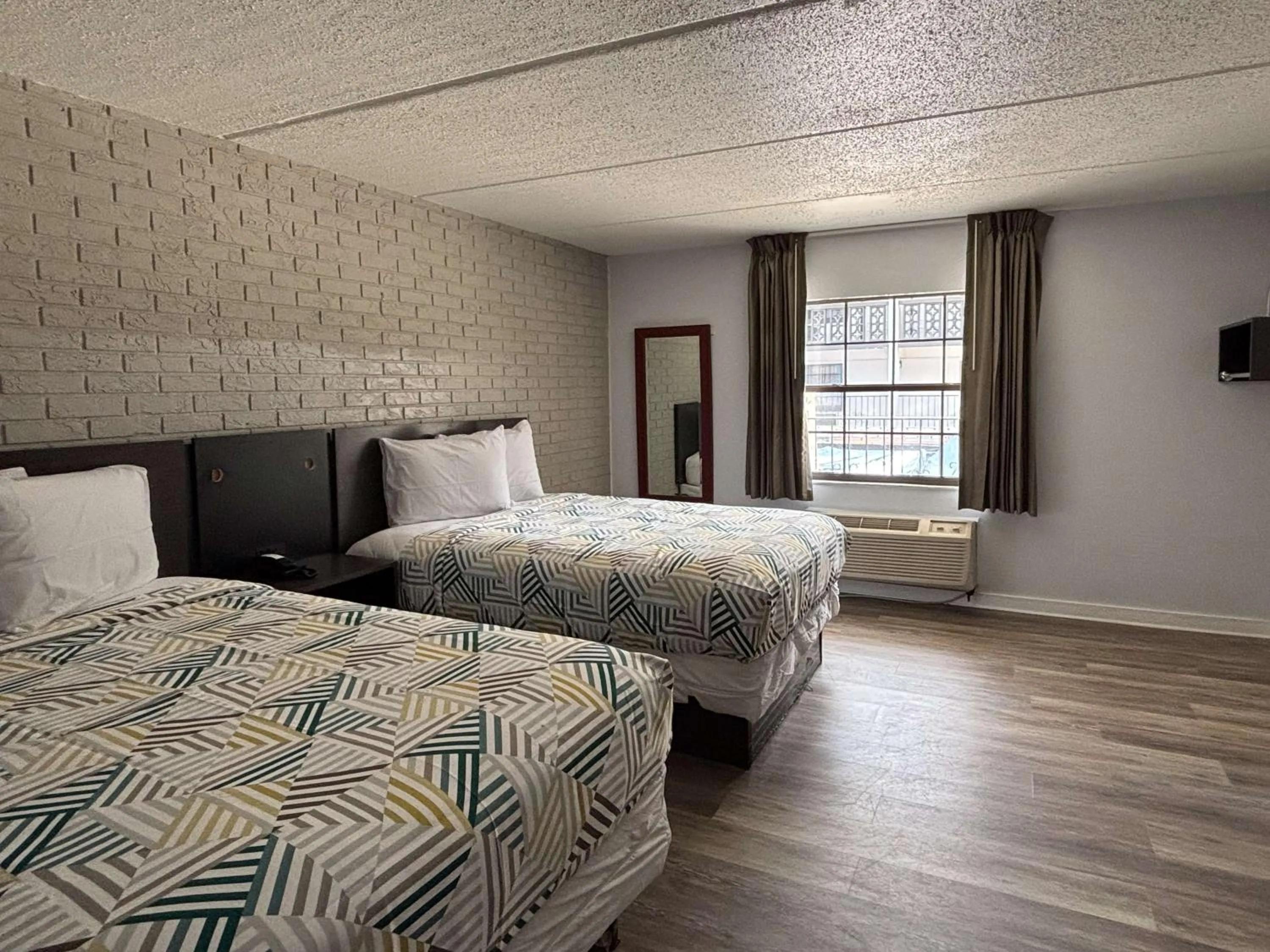 Bedroom, Bed in La Casa Inn and Suites