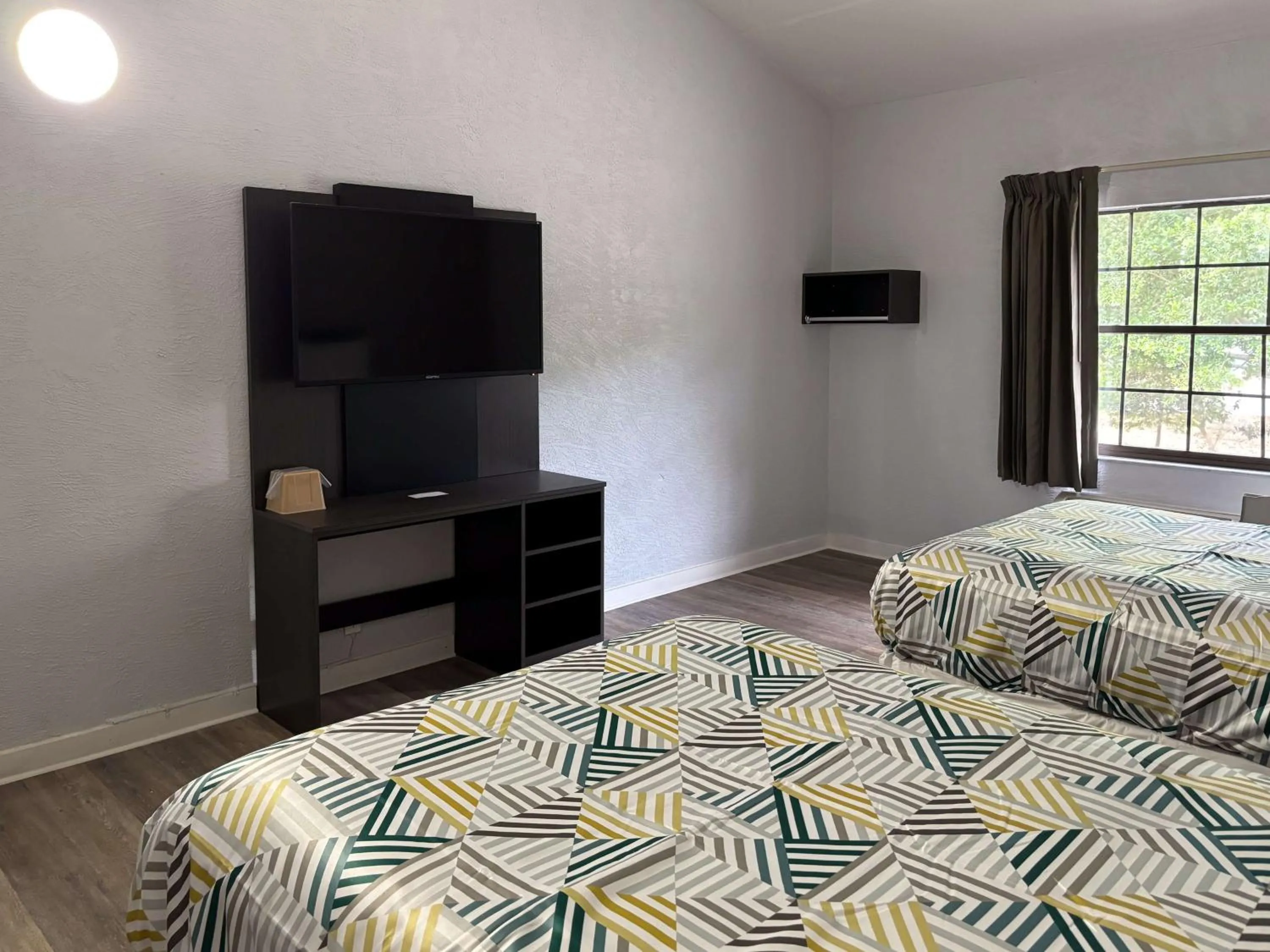 Bedroom, Bed in La Casa Inn and Suites