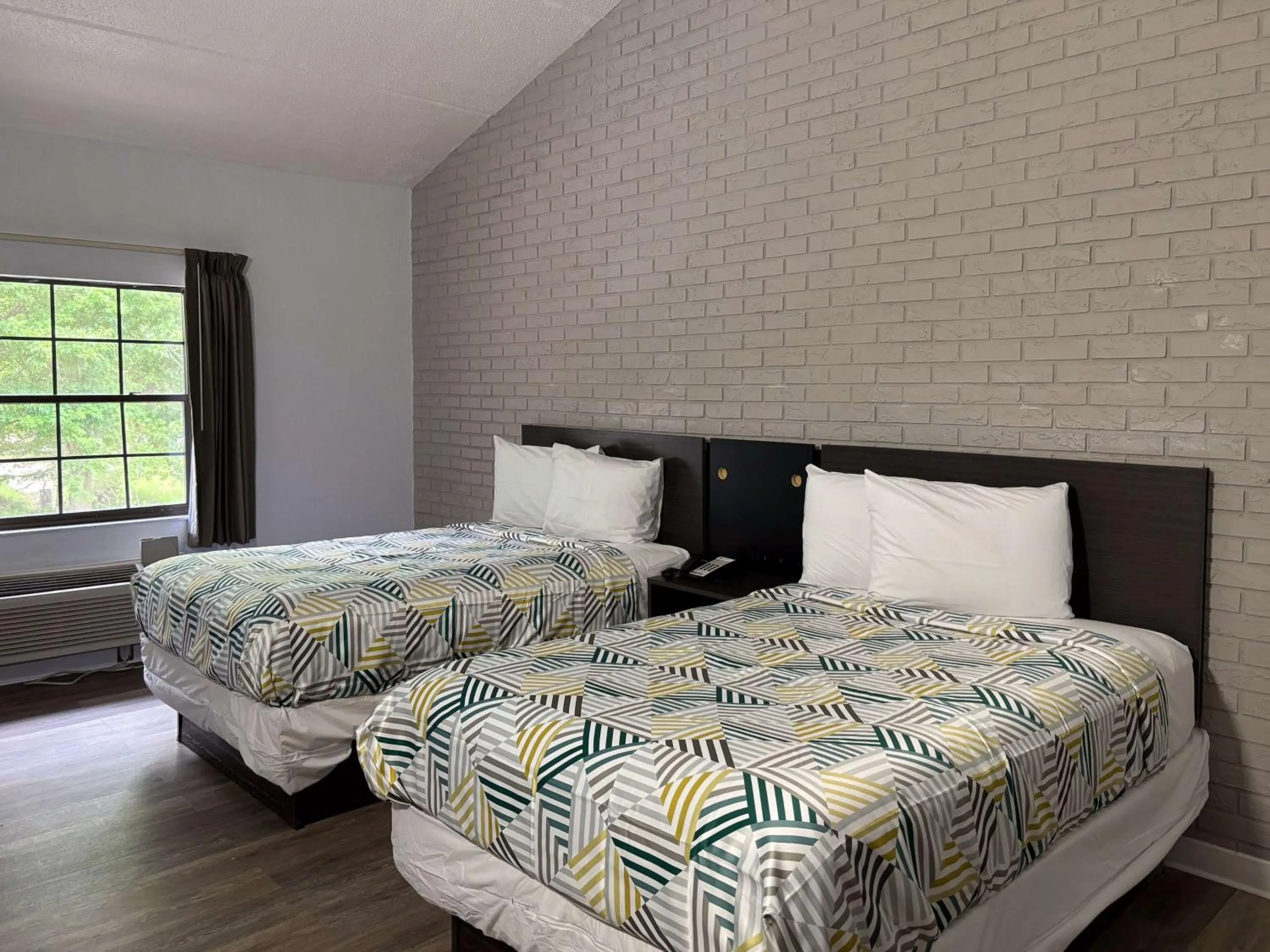 Bedroom, Bed in La Casa Inn and Suites