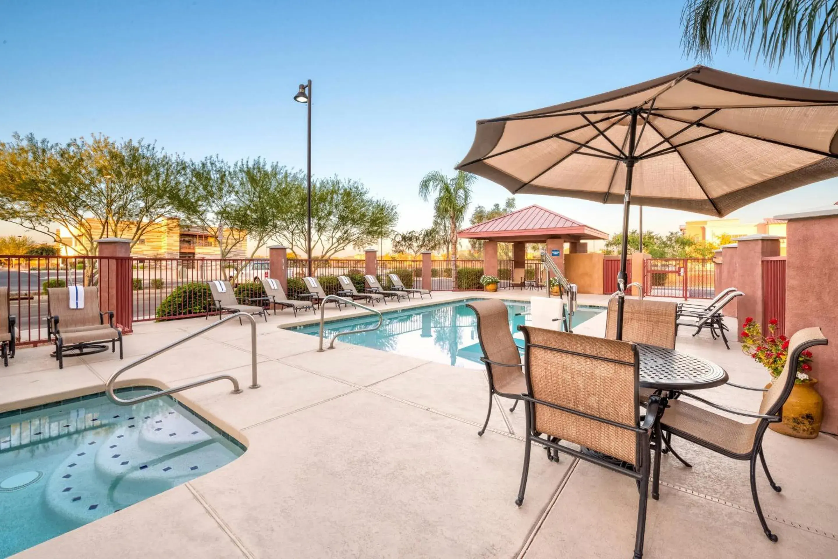 Swimming pool in Comfort Suites Goodyear-West Phoenix Swimming pool in Comfort Suites Goodyear-West Phoenix