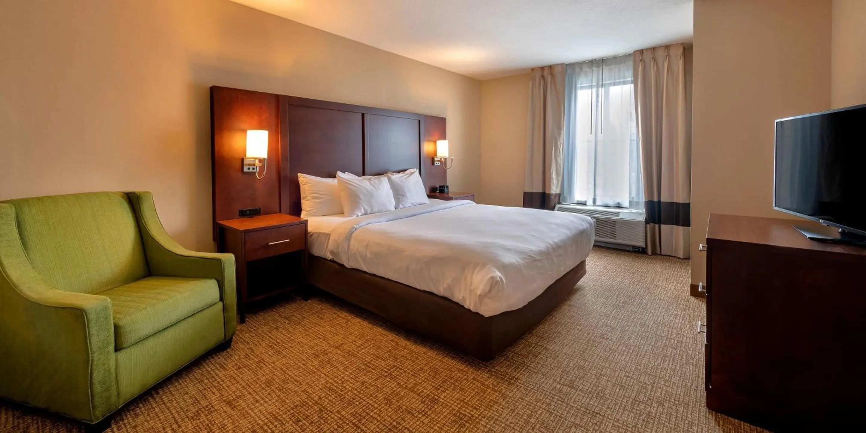 Bedroom, Bed in Comfort Suites Goodyear-West Phoenix