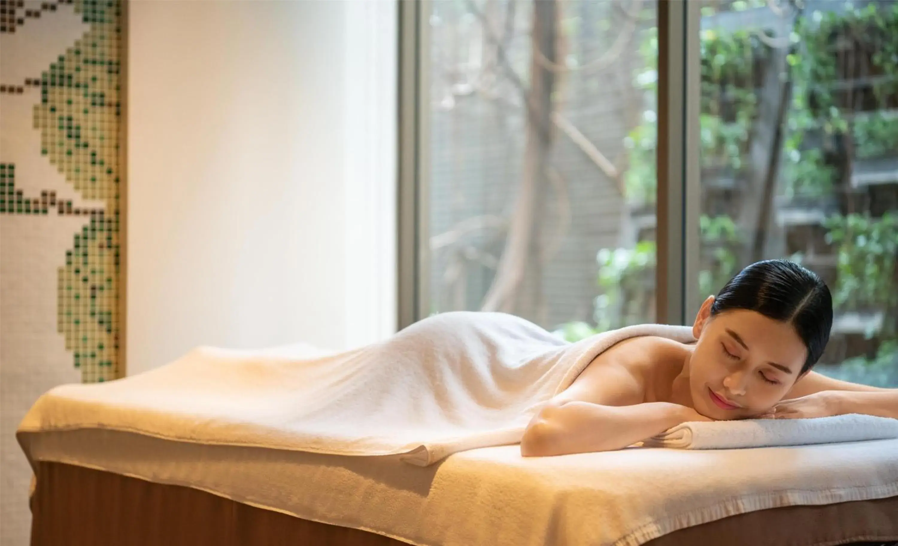 Spa and wellness centre/facilities, Bed in Millennium Hilton Bangkok Spa and wellness centre/facilities, Bed in Millennium Hilton Bangkok